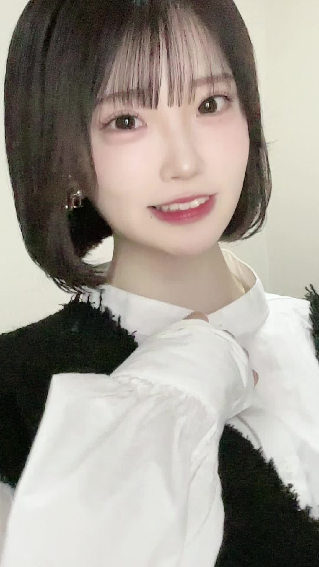 もう一年位経つのかな〜？髪長く感じる🪮