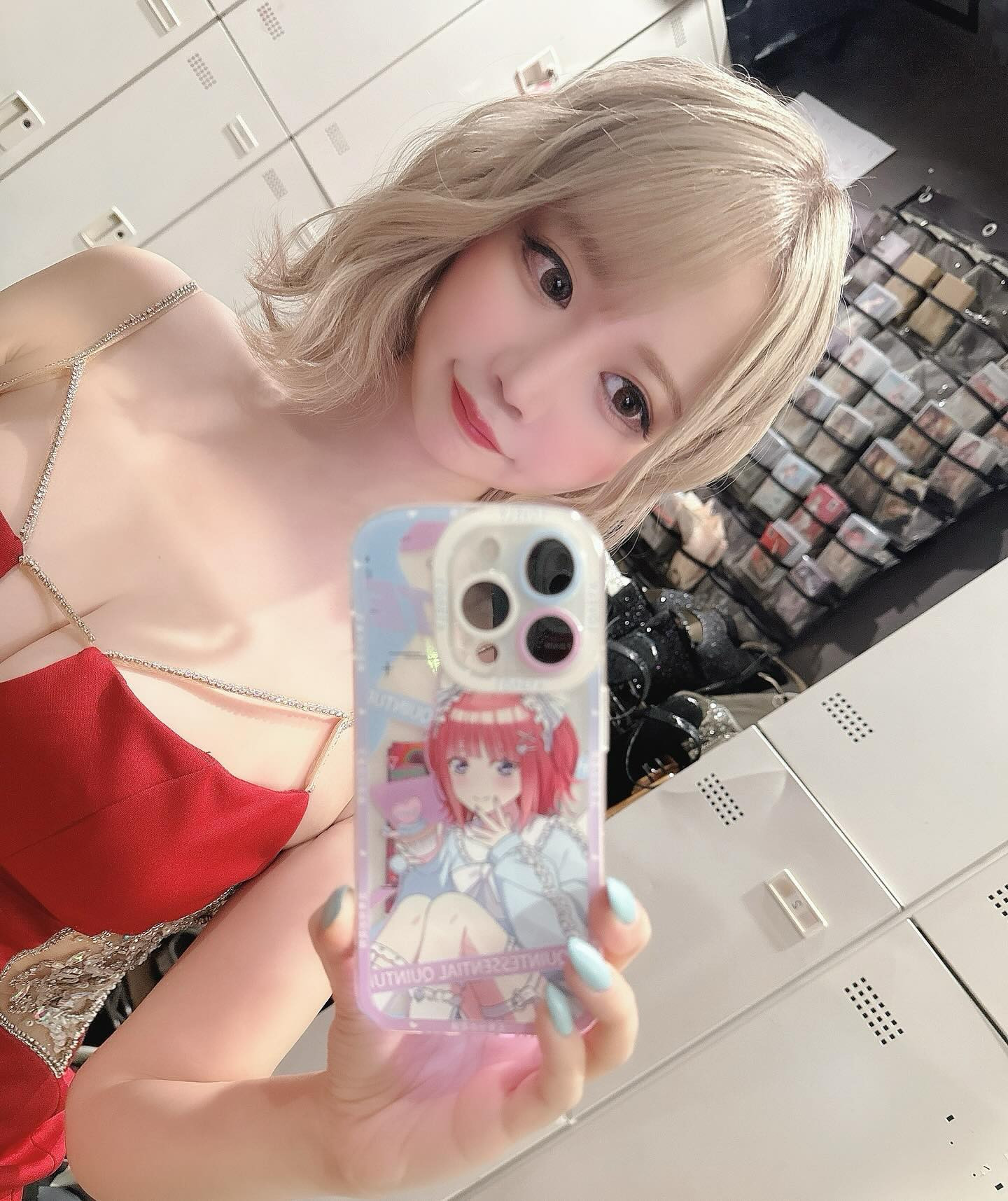 鏡越しに撮りがち🙃🙃🙃

 #オレンジテラス  #オレンジテラス歌舞伎町  #歌舞伎町  #歌舞伎町キャバ嬢  #歌舞伎町キャバクラ  #キャバクラ  #キャバ嬢 #ショートボブ  #ショート  #ショート女子