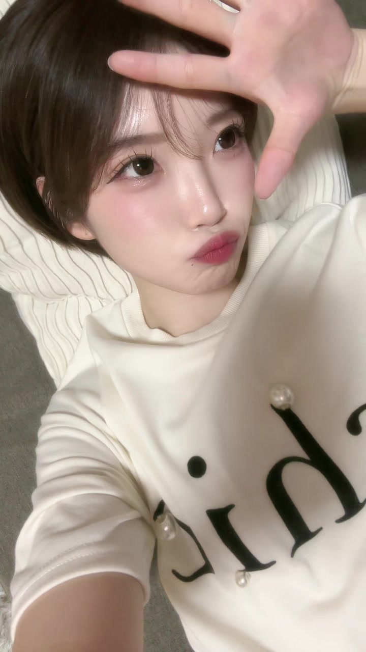 お昼仕事してソファー組み立てて夜仕事行って顔テッカテカ🫨