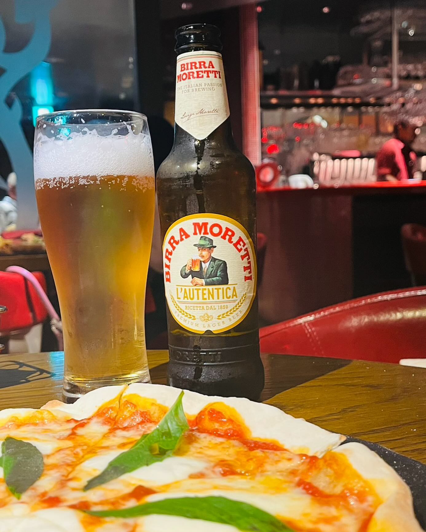 🍺モレッティ🍺

イタリアのビール！🇮🇹🍕

癖なくゴクゴクいける！😋🍺

ピザも薄くてめっちゃ美味かった🤤🍕

#イタリア
#ビール
#キャバ嬢
#キャバクラ
#志木