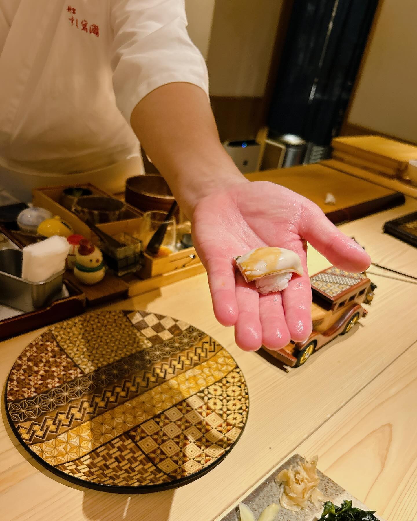 美味しすぎてとろけた〜🤤❤️
.
.
.
#すし岩瀬#鮨#ご飯#おいしかった#大好物#幸せ#ご馳走様でした#おすし🍣#ごはん記録#いいね#いいね返し#美食家と繋がりたい#美味しいもの好きな人と繋がりたい#相互#都内#新宿#グルメスタグラム#きゃばきゃば#キャバ嬢#フォロー #instagram #fyp #l4l #likesforlike #food #instalike