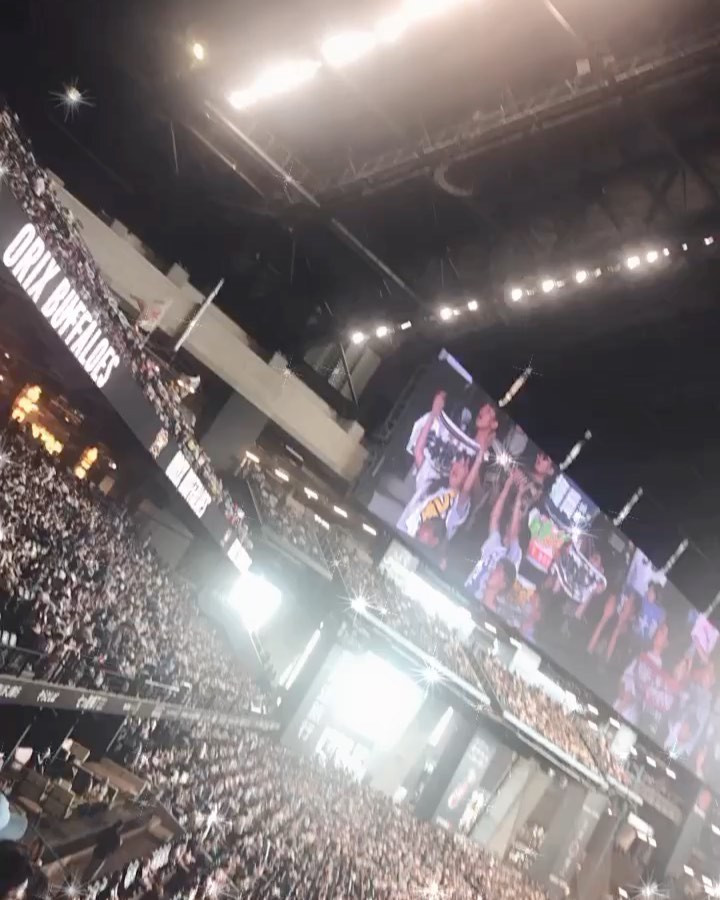 .
♡ ••┈┈┈┈┈┈┈┈•• ♡

9月8日今シーズンエスコンフィールドでの
オリックス戦最終日に行ってきた時の⚾️⚾️

オリックスファンだけど日ハムも好きだから
オリのカンフーバットもってハムのキツネの耳
着けてましたごめんなさい😇笑

来シーズンはもっと行きたいなー

♡ ••┈┈┈┈┈┈┈┈•• ♡

.

.

#札幌 #すすきの #ススキノ #ニュークラブ #ニュークラ #ニュークラブ嬢 #キャバ嬢 #キャバクラ #ラウンジ #ラウンジ嬢 #ガールズバー #ホステス #Msグループ #Cl