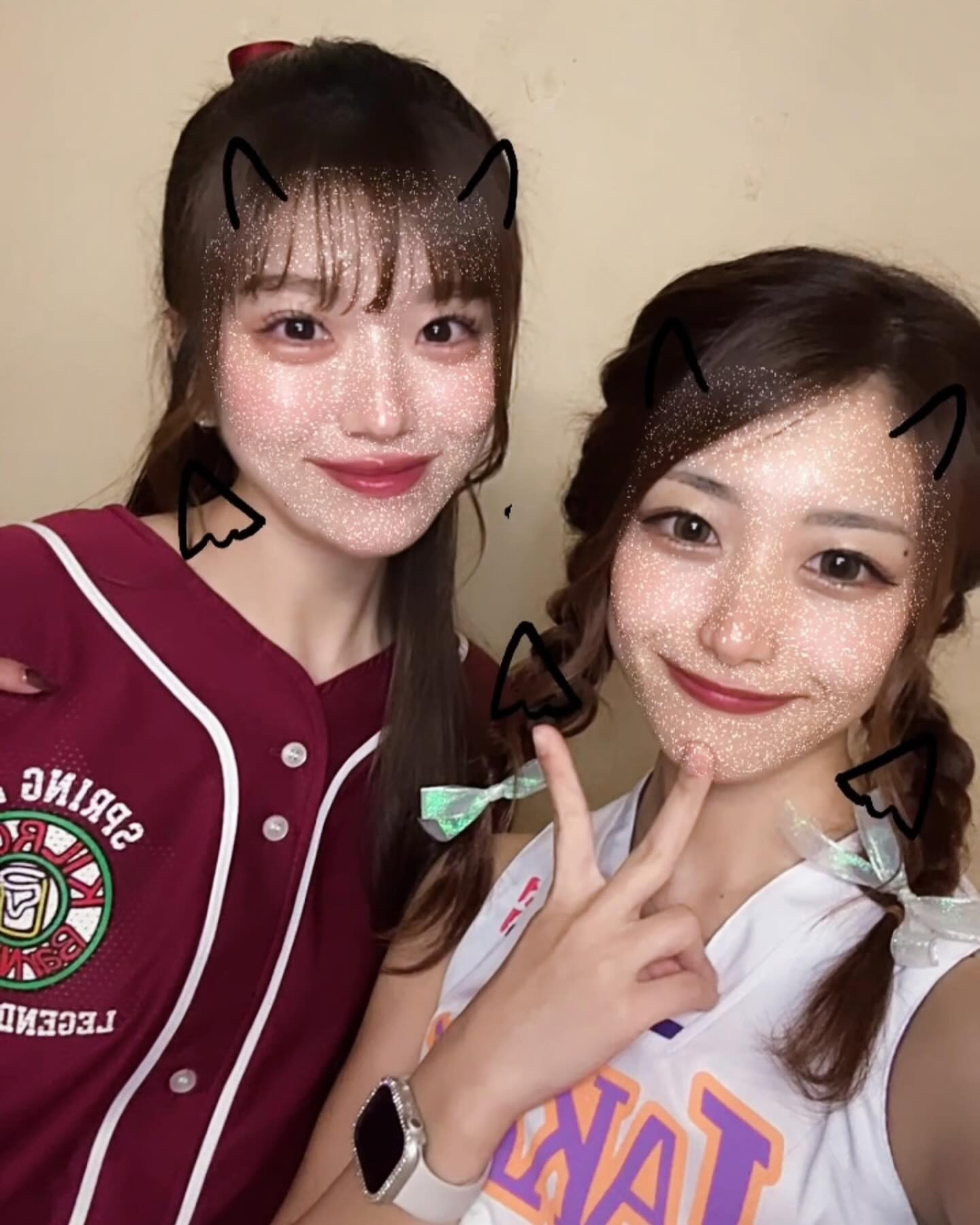 れいちゃんとチアガールイベントで一緒に撮った写真🤳🏻💞
.
.
.
みんなと撮りたかったけどタイミングが合わなかった…😢
次はハロウィンかな〜？📸💭

#大宮#南銀#キャバクラ#キャバ嬢#きゃばきゃば#イベント#撮影#チアガール#コスプレ#ツーショット#可愛い#盛れた #いいね#いいね返し#フォロー#相互#自撮り#新宿#吉祥寺
#六本木#都内#グリカン#グローブゼット#インスタ映え#instagram#instalike #likesforlike#follow#me#fyp