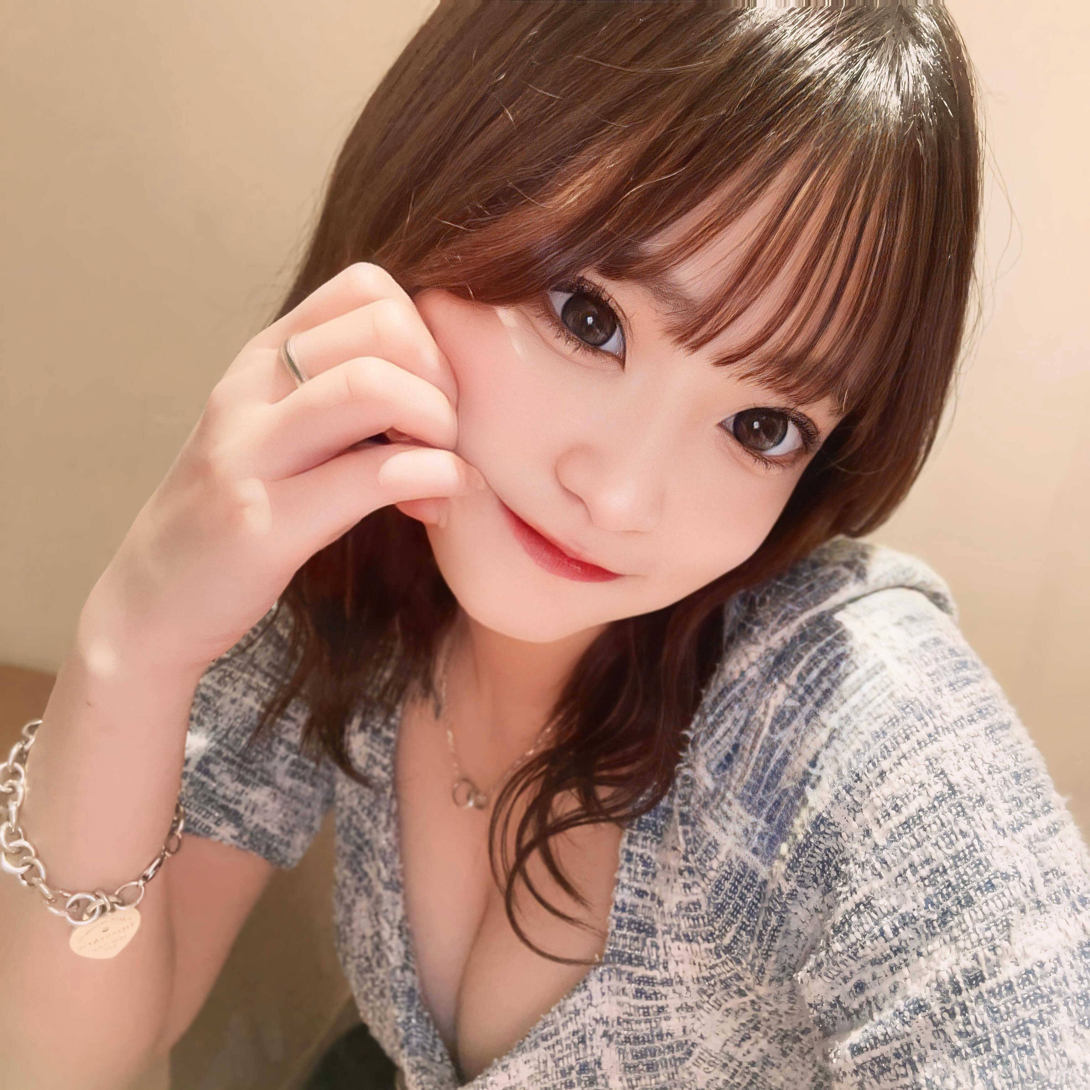 好きなのは君だけだよ‼️💍

#ウルフグループ #王華 #ロイヤルステージ #ROYALSTAGE #札幌 #すすきの #錦 #名古屋 #国分町 #歌舞伎町 #六本木 #中洲 #キャバ嬢 #キャバクラ #キャバ嬢 #美人 #かわいい #モデル #model #art #ニュークラブ #ガールズバー #photography #photo #photooftheday #cute #love  #インスタ指名