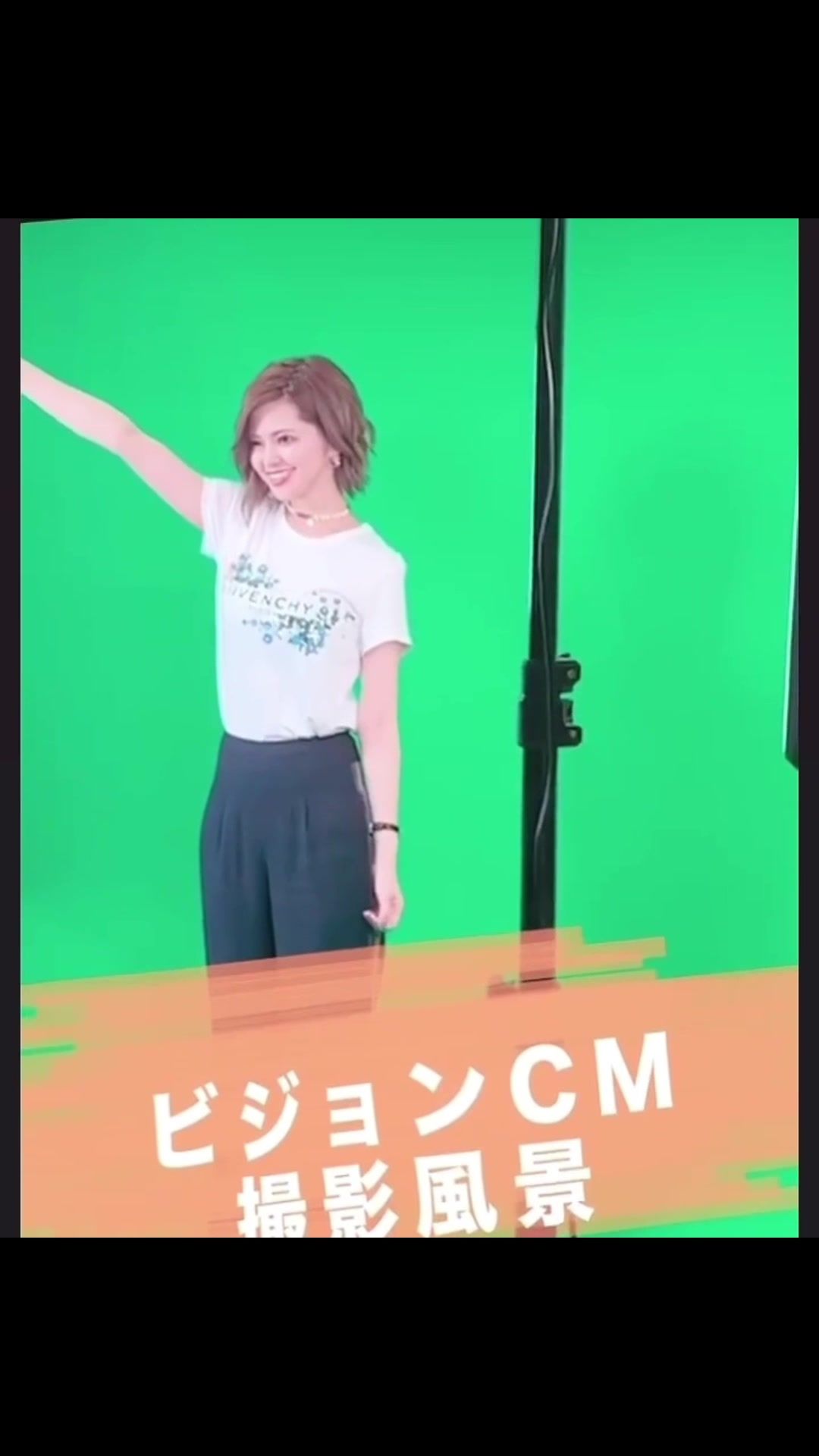 今はもう無くなっちゃったけど、 人生で初めて配信をした配信アプリさん📱🥂 新宿アルタ前のビジョンと撮影風景たち🪐 この時まだ銀座で働いてた🥺