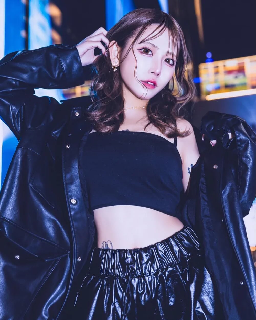 池袋 Red Shoes ホットニュース 120883