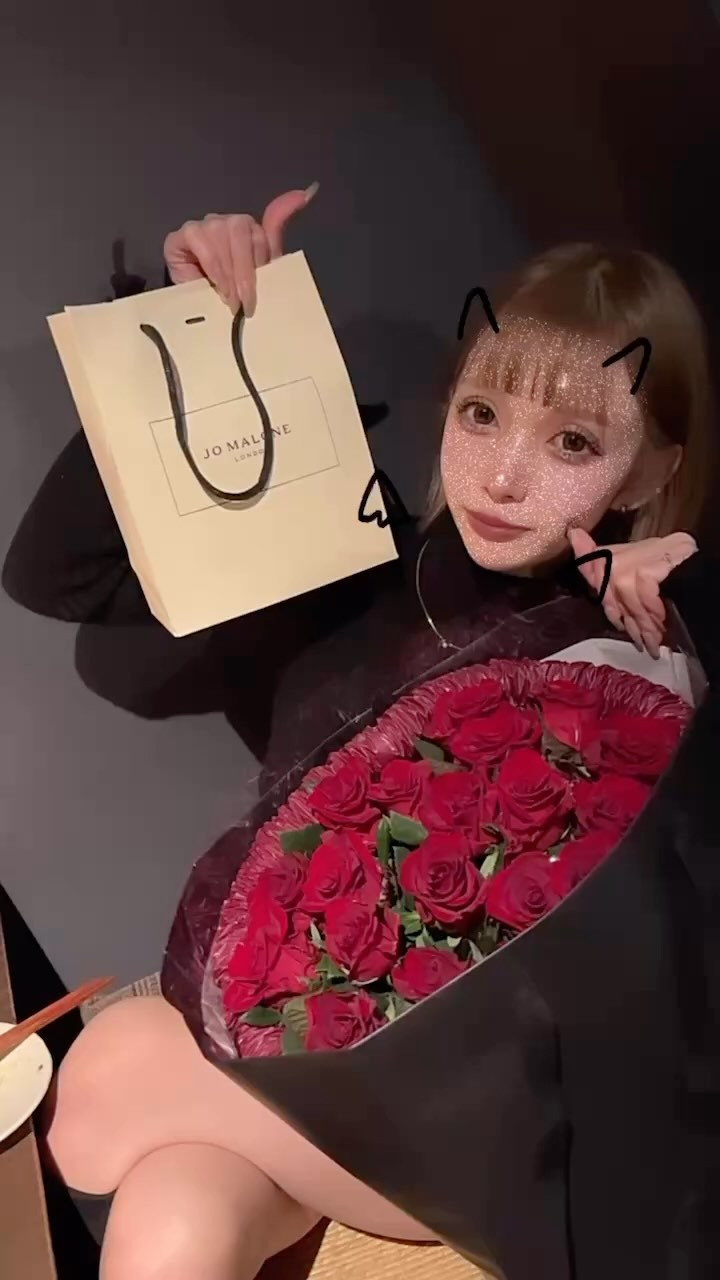 眠たそうだね🤣
本当に幸せなあけたんほんたんだた🩷
残りもよろしくお願いします🫶

#ニュークラブ #ニュークラ #キャバ嬢 #キャバクラ #ホステス #札幌 #すすきの #中洲 #錦#いいね #ドレス #かわいい #ススキノ  #飲み屋 #selfie #l4l #大阪 #国分町#ミナミ #すすきのキャバ嬢 #instagood #likeforlikes #followme #f4f #TikTok #夜遊び#Amon #ゲーム女子#veila