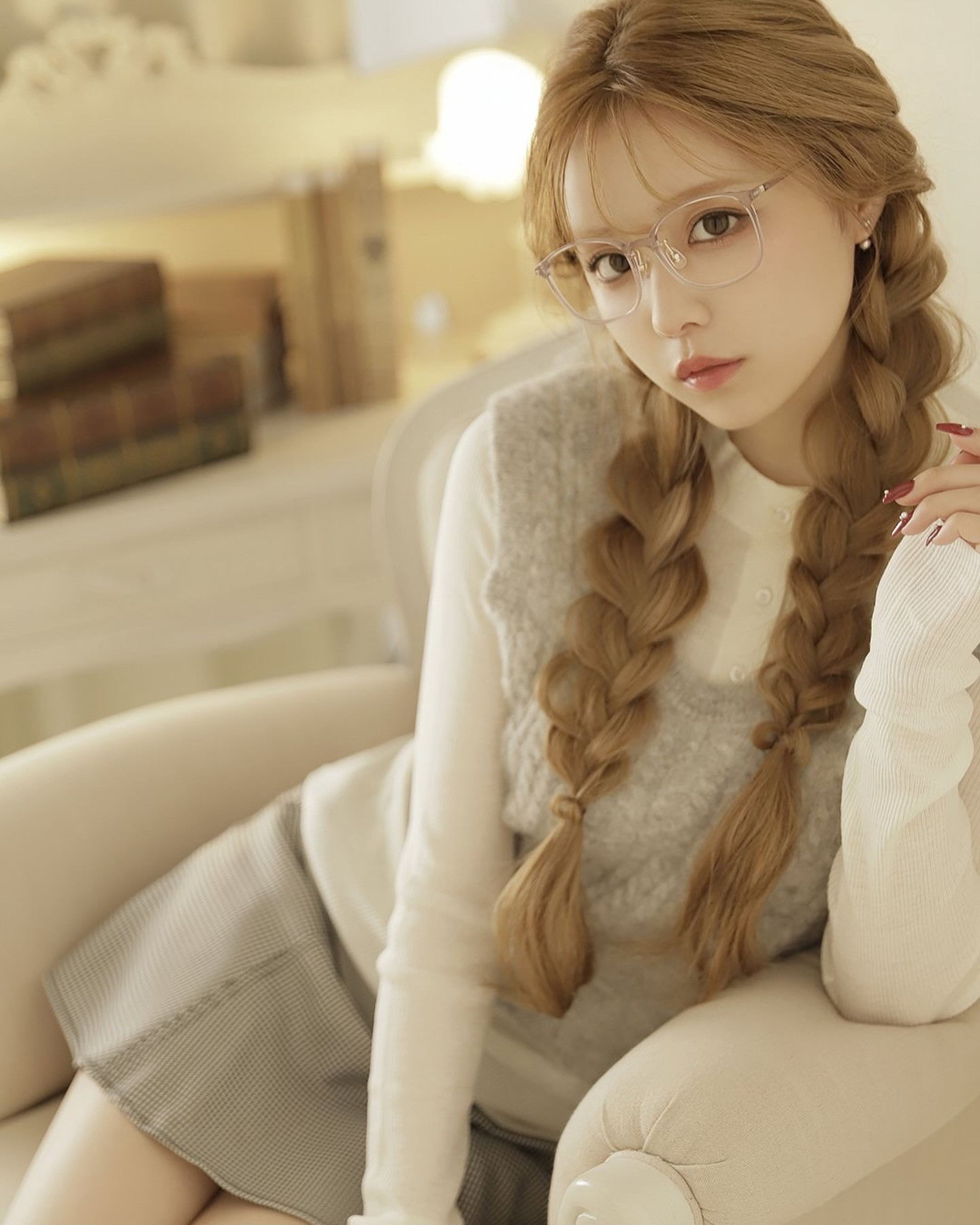 🩶ambassador gravure🩶
.
.
📸 @hokkaido_nights 
.
.
┈┈┈┈┈┈┈┈┈┈┈┈
👓 @jins_japan 
tops @aewen_matoph 
bottoms @snidel_official 
┈┈┈┈┈┈┈┈┈┈┈┈ ⁡
.
.
.
⟡.· ⎯⎯⎯⎯⎯⎯⎯⎯⎯⎯⎯⎯⎯⎯ ⟡.·
⁡
かのん🐼🍼 @pandanobabychan 
⁡
札幌市中央区南5西3オークラビル2F
@rymansbar_susukino で会えます🎟
⁡
出勤確認はDMか当店に
