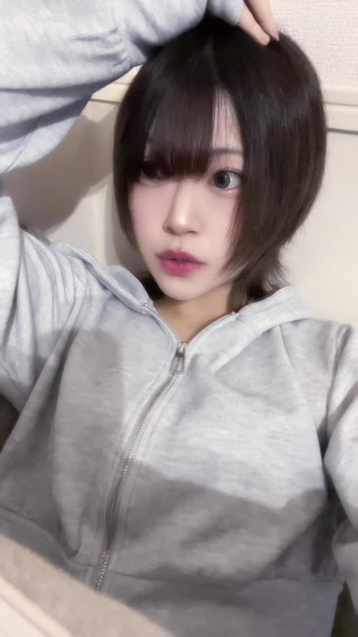 今日夜中多分配信します爆食したらすまん