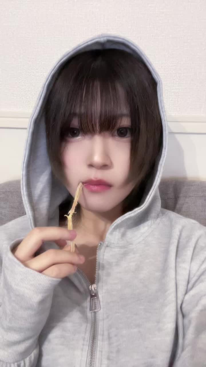 ダイエットしないとなので🦑で気を紛らわせてる