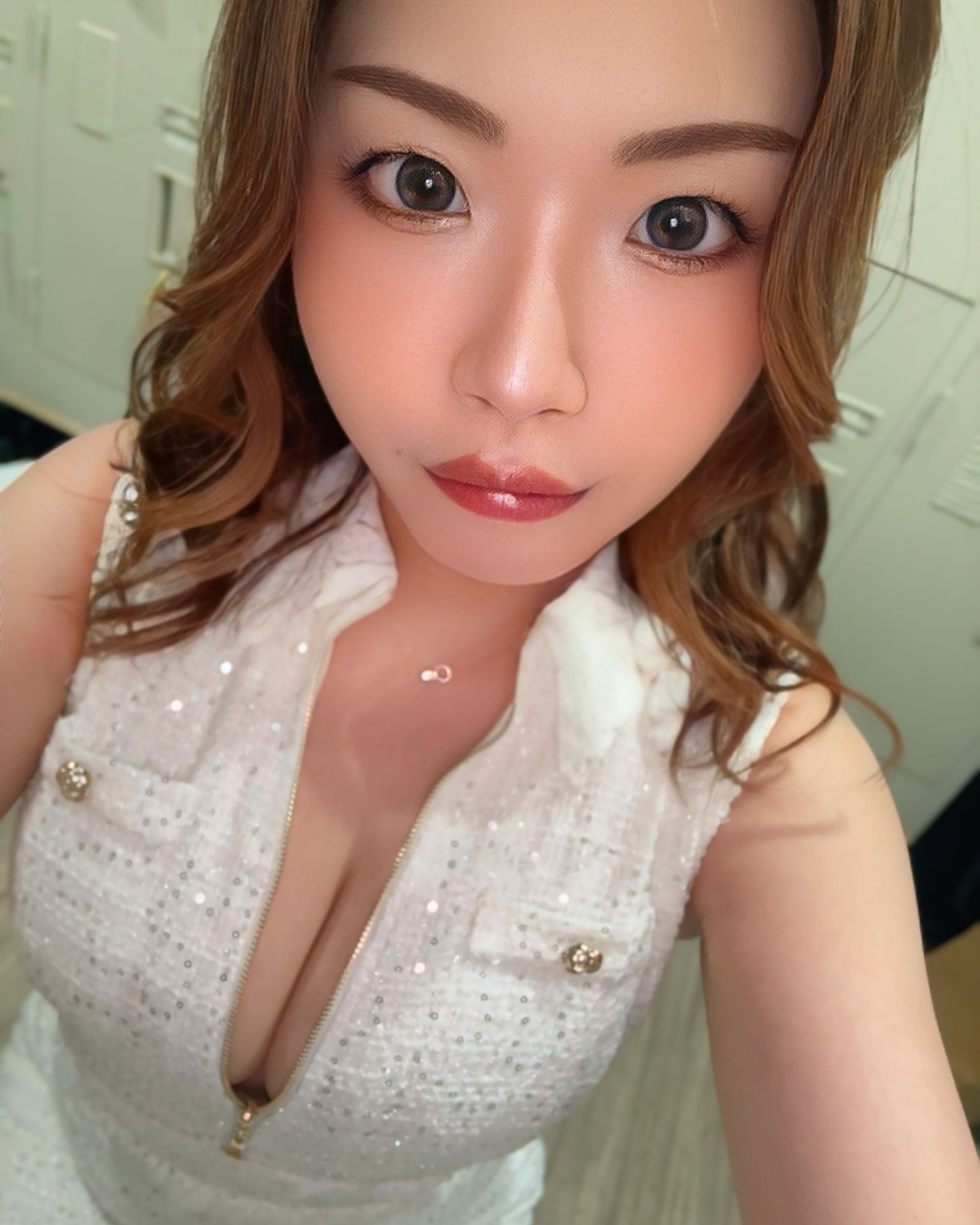 .
.

周年最終日は白ドレス営業でしたん🕊🤍

.
.

一笑  はる
@hrcn_overloungeclub

• ────── ✾ ────── •
OVER LOUNGE CLUB
@overloungeclub.susukino
@citygroup.sapporo

札幌市中央区南６条西４丁目５－１０
第２１桂和ビル  ５Ｆ
• ────── ✾ ────── •

#きゃばきゃば #きゃばきゃば北海道 #ポケパラ北海道 #ナイツネット北海道 #札幌 #すすきの #ニュークラ #オーバーラウ