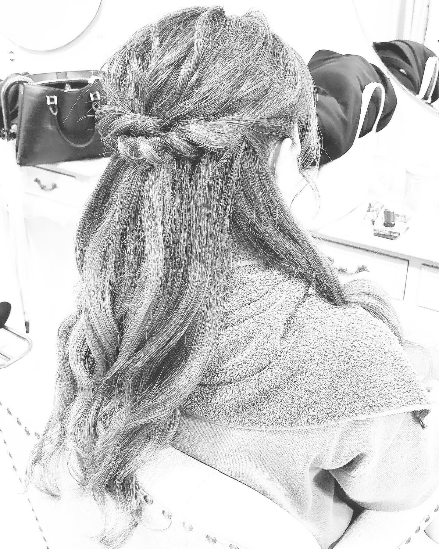 伝わりにくいけど毎日全力で頑張ってます@clubgalle2580 #東陽企画グループ #東陽企画 #トキオ観光 #第21桂和ビル #第21桂和ビル6階 #くらぶ我礼 #クラブ我礼 #我礼 #クラブガレ