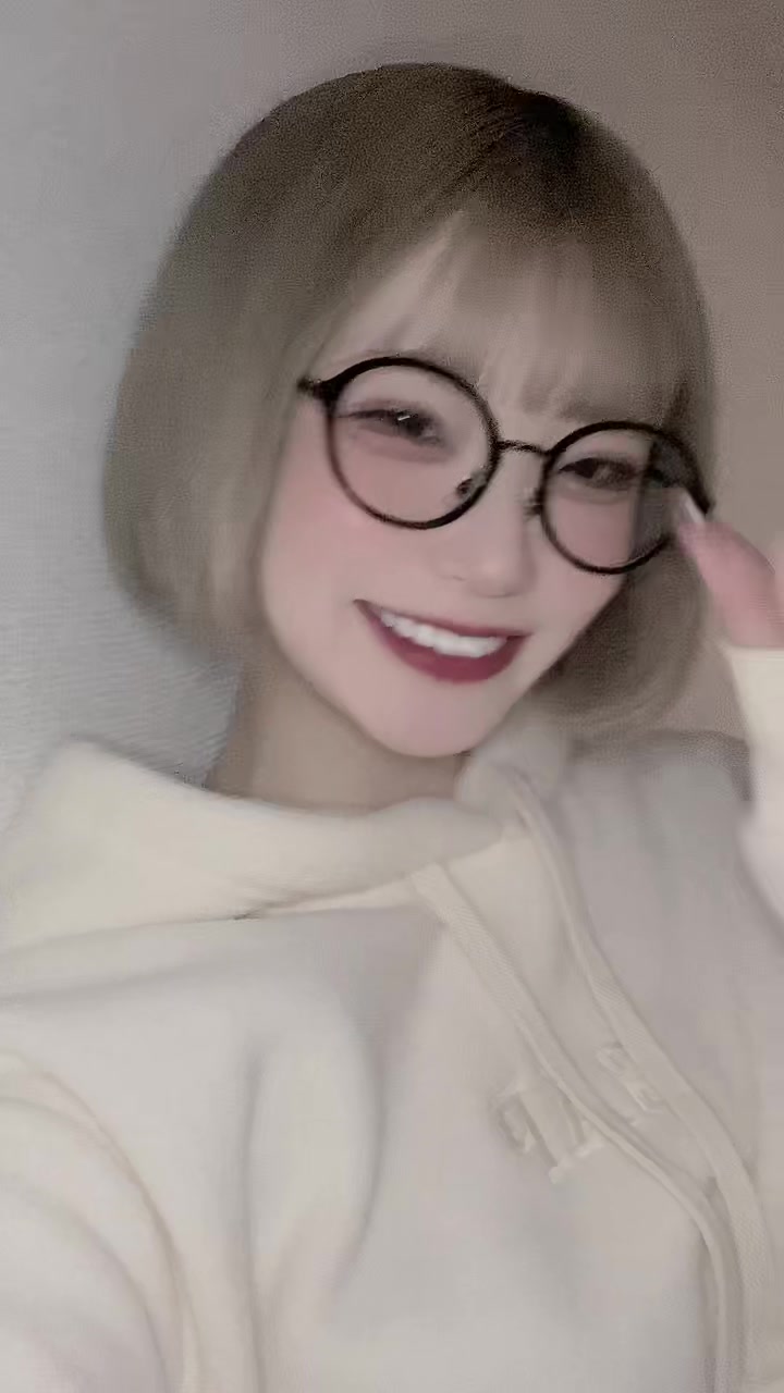 一年半前🙄🙄