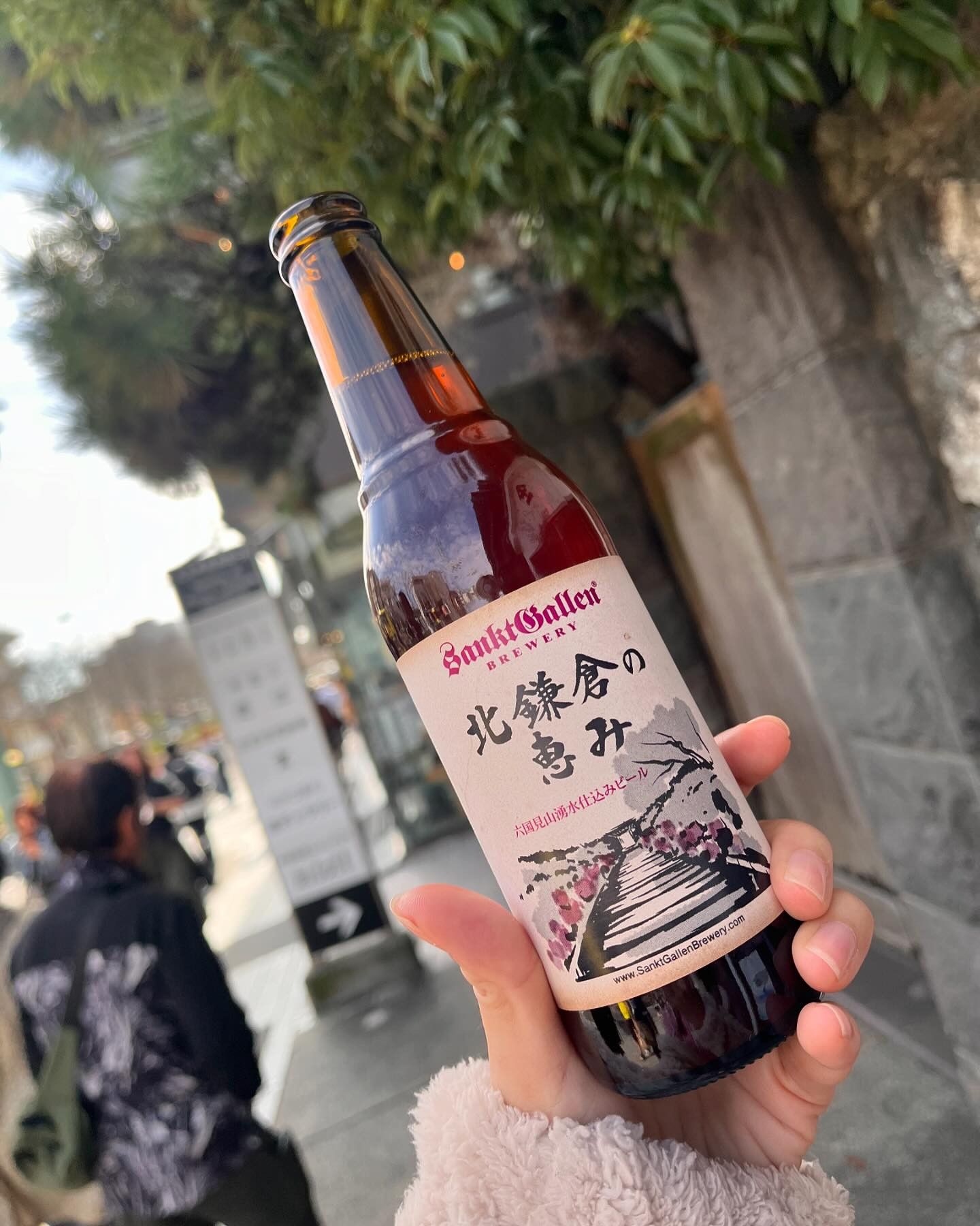 🍺北鎌倉の恵み🍺

北鎌倉の硬水で作ったビール！
なんかカラメルの味した
香ばしいけどスッキリってかんじ！

#北鎌倉
#ビール
#キャバ嬢
#キャバクラ
#志木