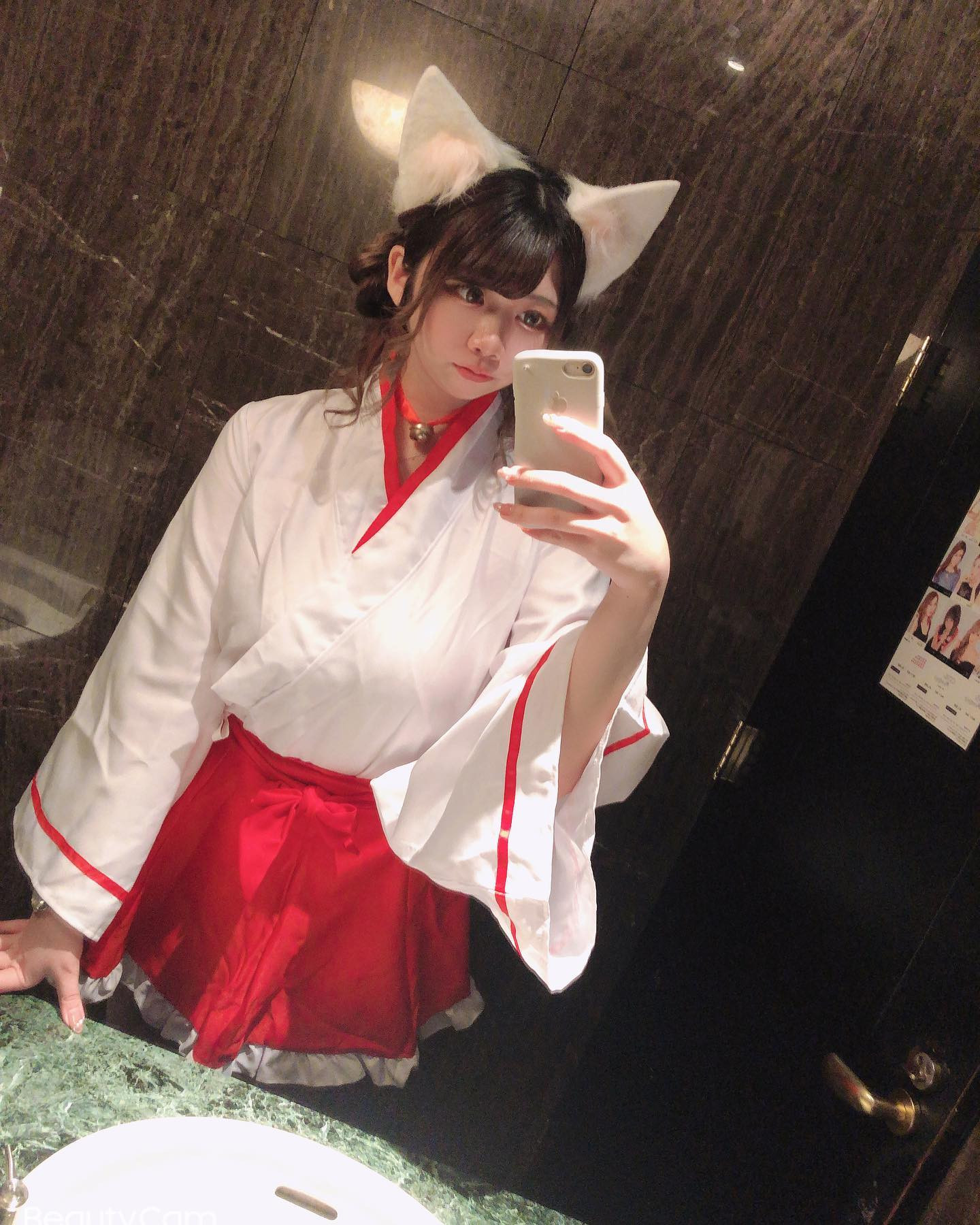 .
♡ ••┈┈┈┈┈┈┈┈•• ♡

ハロウィンイベント1日目はキツネ巫女でした🦊⛩

今日はメイドさん🎀

ドタキャン被害にあいまくってるので
お助けください🥲🙏🙏

♡ ••┈┈┈┈┈┈┈┈•• ♡

#札幌 #すすきの #ススキノ #ニュークラブ #ニュークラ嬢 #キャバクラ #キャバ嬢 #キャバクラ嬢 #ホステス #ラウンジ #すすきのキャバ嬢 #すすきのキャバクラ 
#ClubGATE #Msグループ #ゲート#すすきのグルメ #札幌観光 #可愛い女の子 #銀座 #北新地 #中洲 #六本木 #