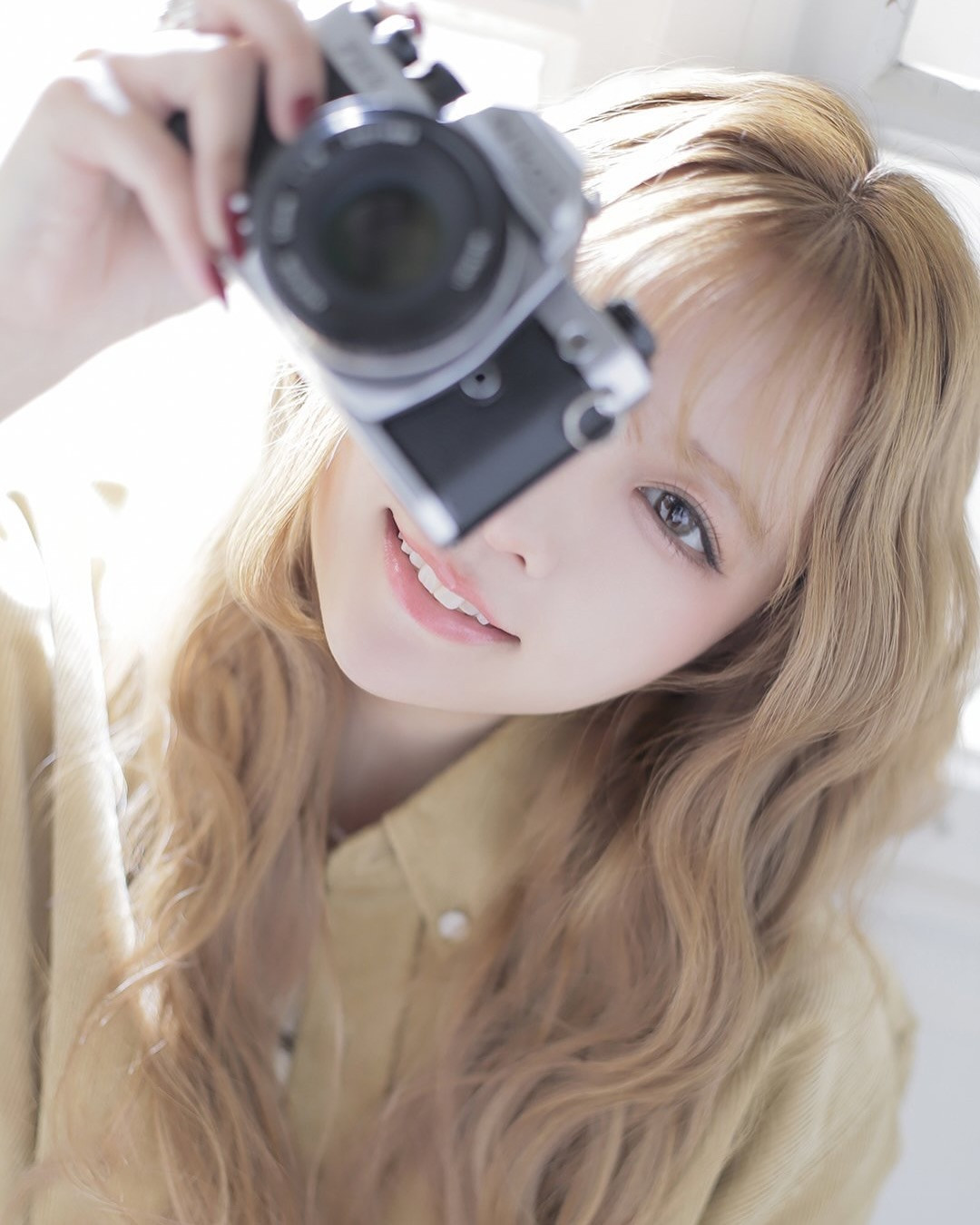 カメラ持たせてもらった📷´-
.
.
photo by @hokkaido_nights 
.
.
shirt: @amiparis 
inner: @celine 
🧦: @amiparis 
shoes: @adidasskateboarding 
.
.
.
⎯⎯⎯⎯⎯⎯⎯⎯⎯⎯⎯⎯⎯⎯⎯⎯⎯⎯⎯⎯⎯⎯⎯
⁡
かのん🐼🍼 @pandanobabychan 
⁡
札幌市中央区南5西3オークラビル2F
@rymansbar_susukino で会えます🎟
⁡
出勤確認はDMか当店に
お電話お願いします📨