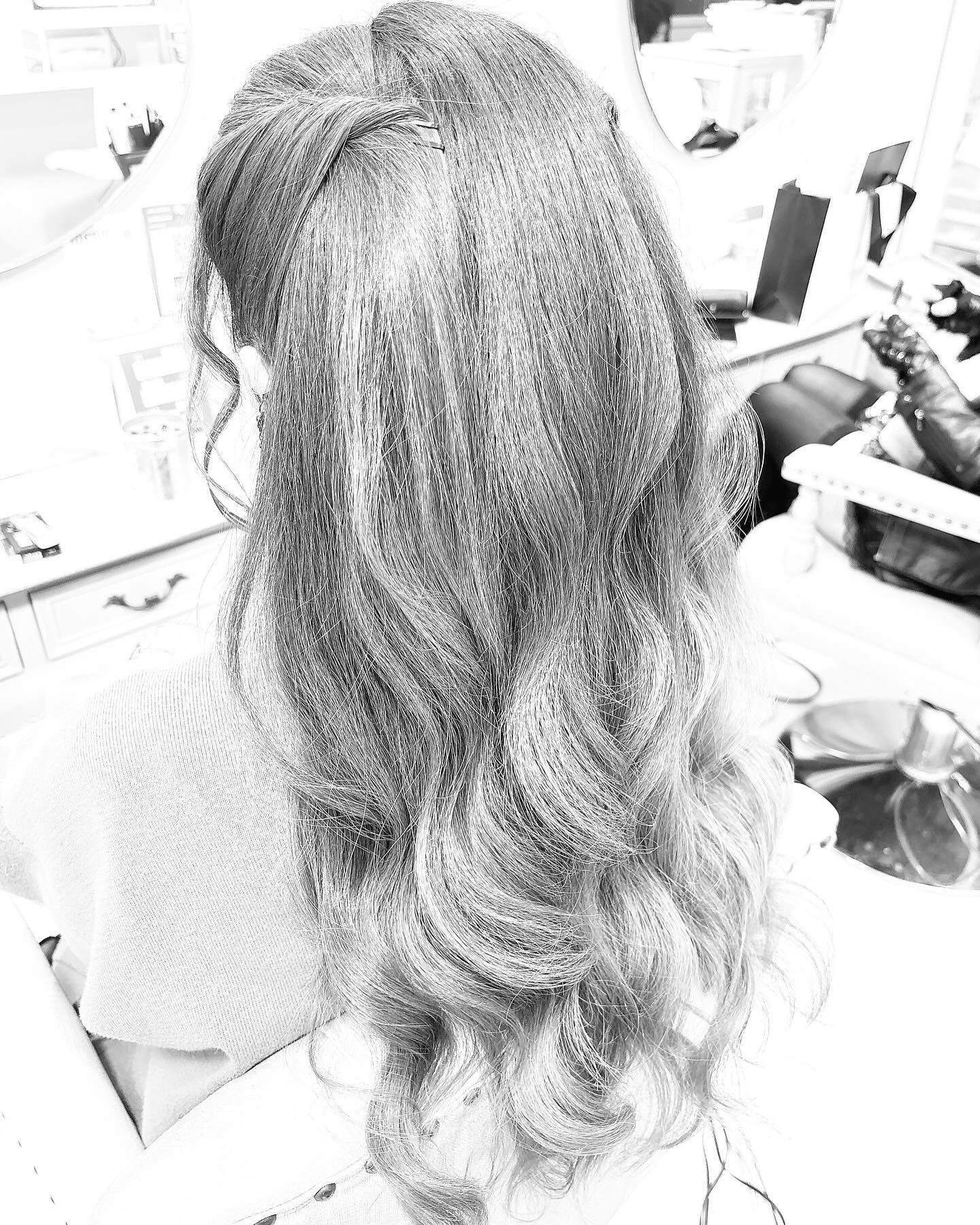 11月も一生懸命 頑張ります@clubgalle2580 #東陽企画グループ #東陽企画 #トキオ観光 #第21桂和ビル #第21桂和ビル6階 #くらぶ我礼 #クラブ我礼 #我礼 #クラブガレ