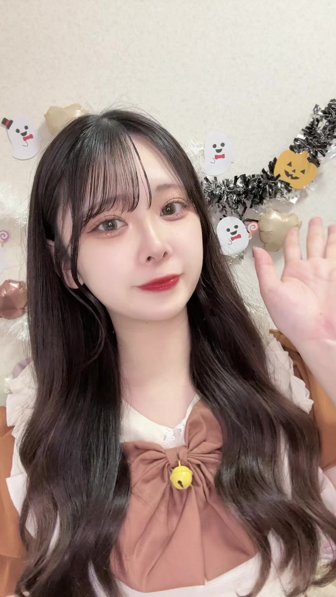もう１つのハロウィンはコンカフェ嬢風🎃みみたんと撮ったのもあるから少しずつあげていきます🙋🏻‍♀️💓#北海道 #00 #ライバー #おすすめ #コスプレ #ハロウィン #コンカフェ #メイド