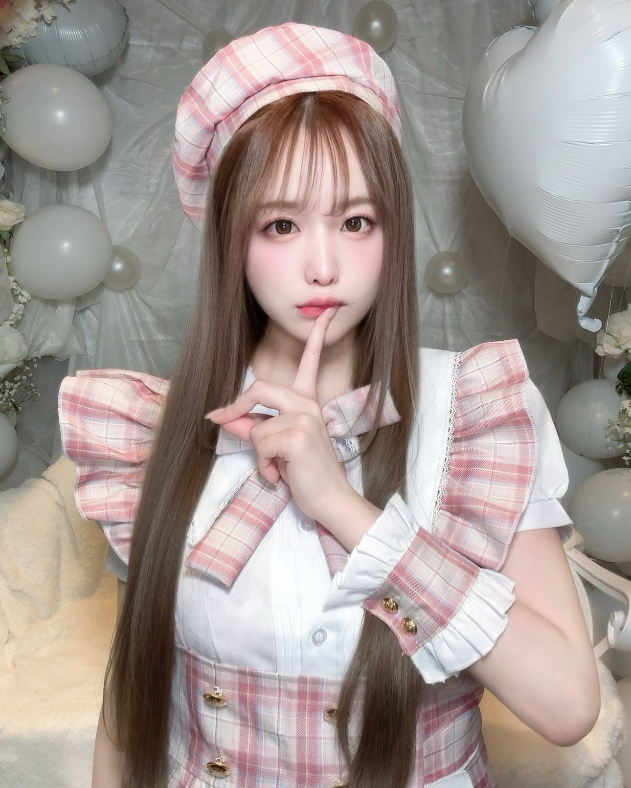 あいなバースデーは
アイドルコスで併せしたよ🤍

今年も素敵なバースデー
参加させてくれてありがとう🎂✨️

改めて、1ヶ月お疲れ様でした😌🤍

最後べろべろすぎてみんなとの
写真髪ボサボサになっちゃった笑
.
.
⎯⎯⎯⎯⎯⎯⎯⎯⎯⎯⎯⎯⎯⎯⎯⎯⎯⎯⎯⎯⎯⎯⎯

かのん🐼🍼 @pandanobabychan 

札幌市中央区南5西3オークラビル2F
@rymansbar_susukino で会えます🎟

出勤確認はDMか当店に
お電話お願いします📨 011-533-1414

⎯⎯⎯⎯⎯⎯⎯⎯⎯⎯⎯⎯⎯