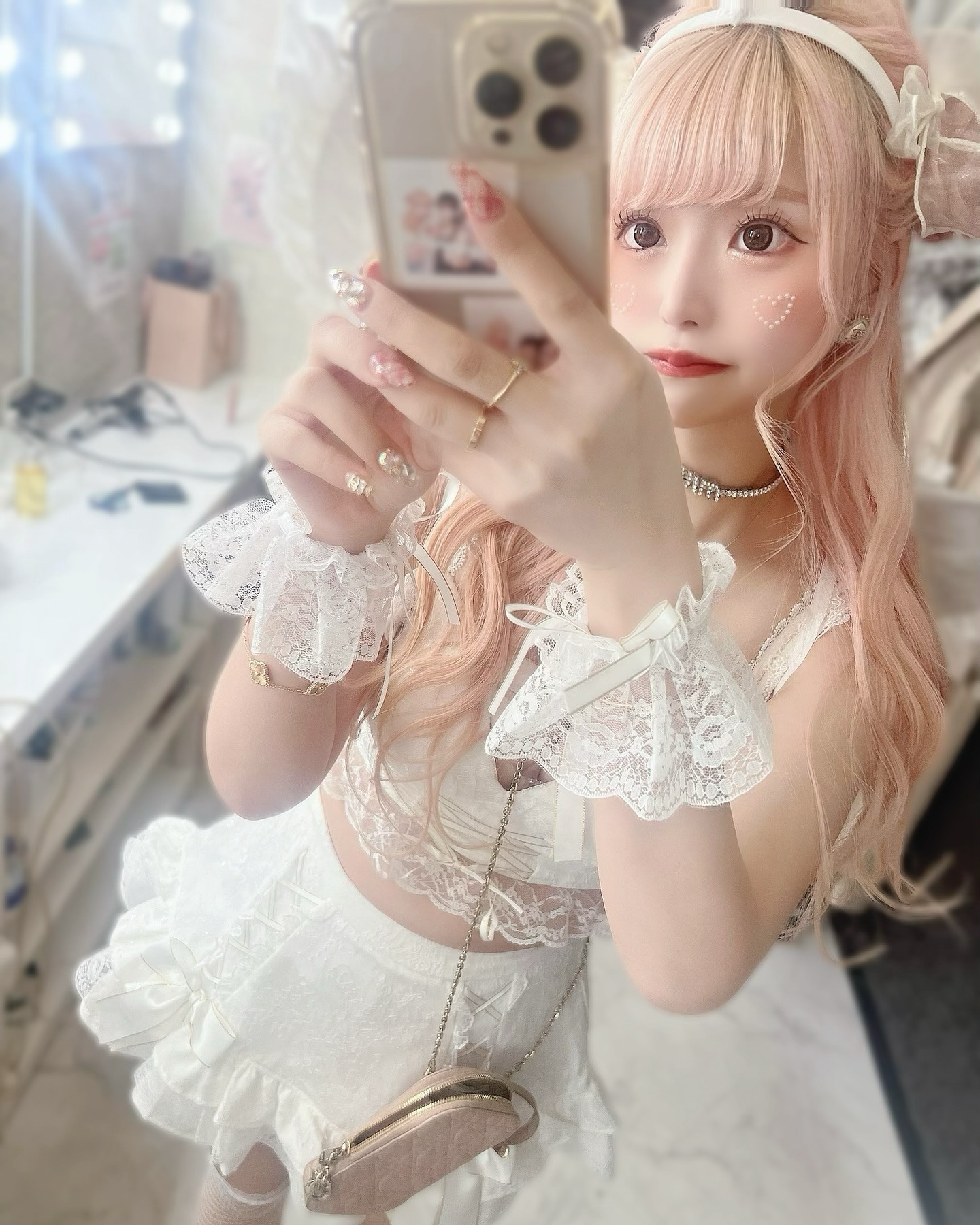 天使になった👼💗

#すすきの #ススキノ #すすきのグルメ #ニュークラブ #ニュークラ #キャバクラ #キャバ嬢 #ホステス #札幌 #すすきのキャバクラ 
#歌舞伎町 #ポケパラ #ナイツ #ギャル #かわいい #あざとい系女子 #札幌観光 #followme#instagood #instalike #シティーグループ #premier #一ノ瀬愛梨 #ぷにぷにあいり