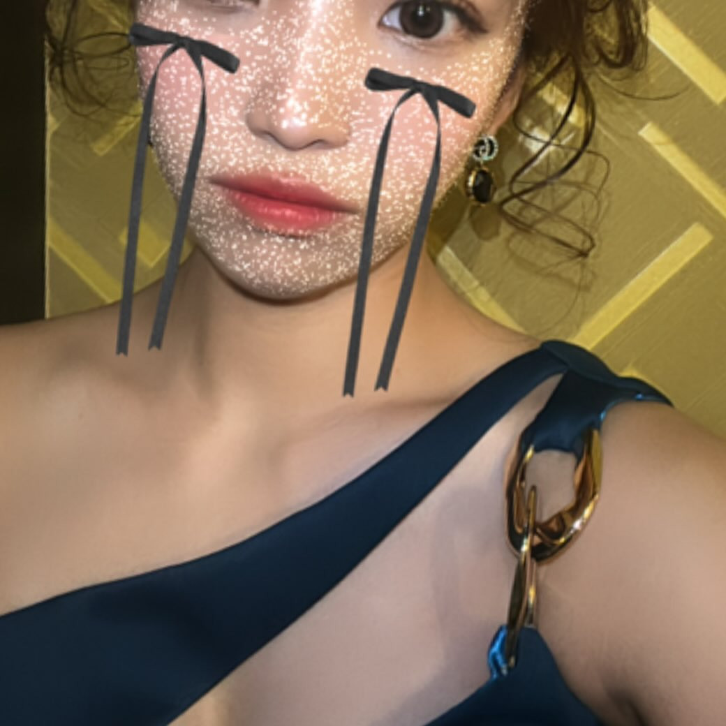 辿る先はいつまでも終わらない愛の白昼夢😶‍🌫️

#函館 #キャバ嬢 #ニュークラブ #ニュークラ #キャバクラ#歌舞伎町 #すすきの #大阪 #ミナミ