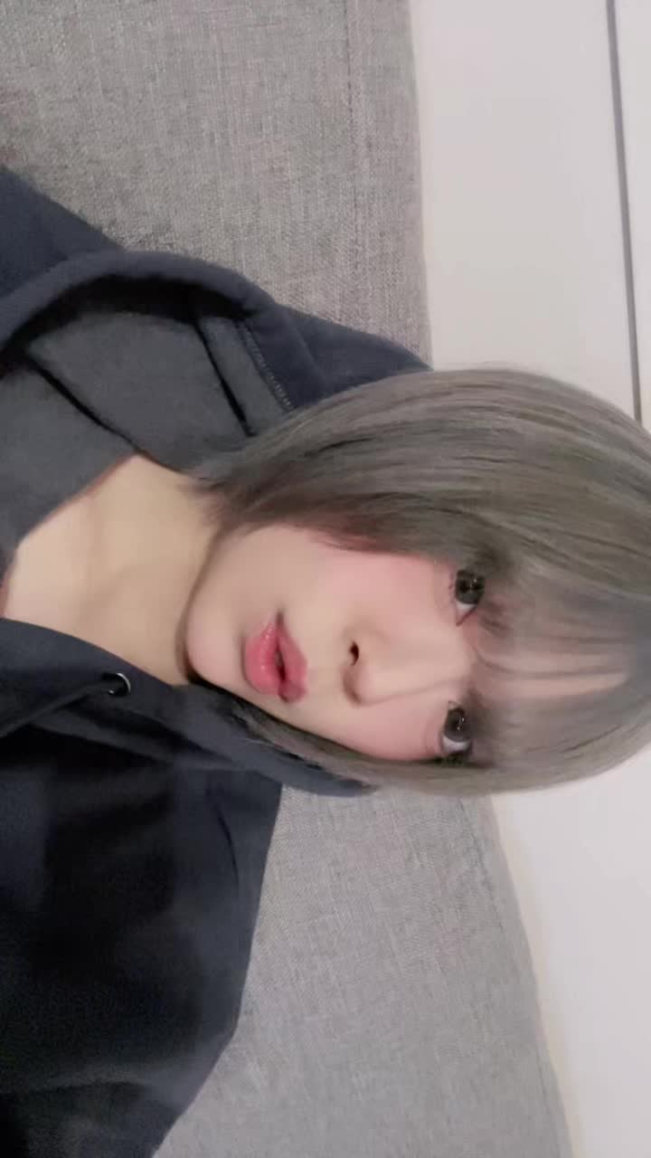 最近ずっと前髪反抗期