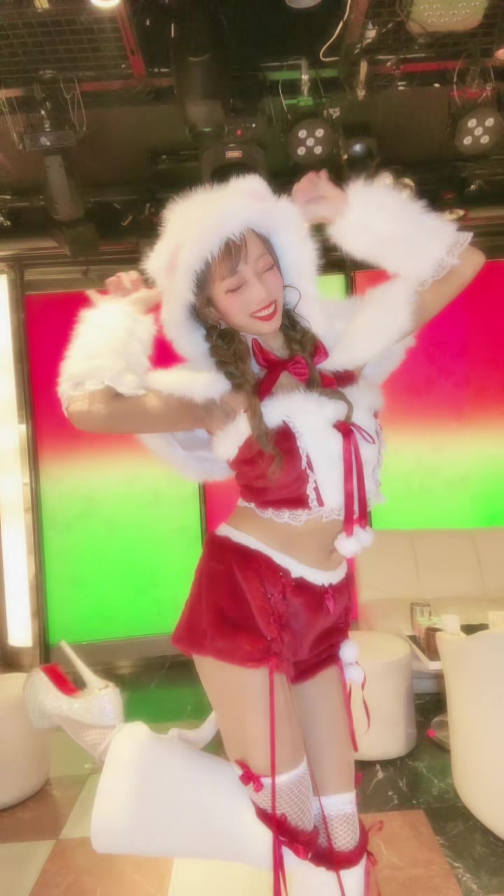#xmas #キャバ嬢 #サンタコス 年末みんな何してるのー？🥰