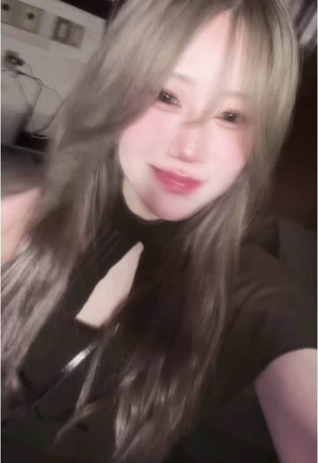 べちょ~(´｡✪ω✪｡ ` )#ロイヤルワン #新潟 #新潟駅前ガールズバー