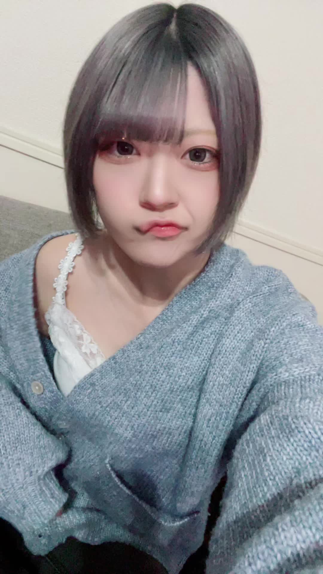 リップぬり忘れてますよ