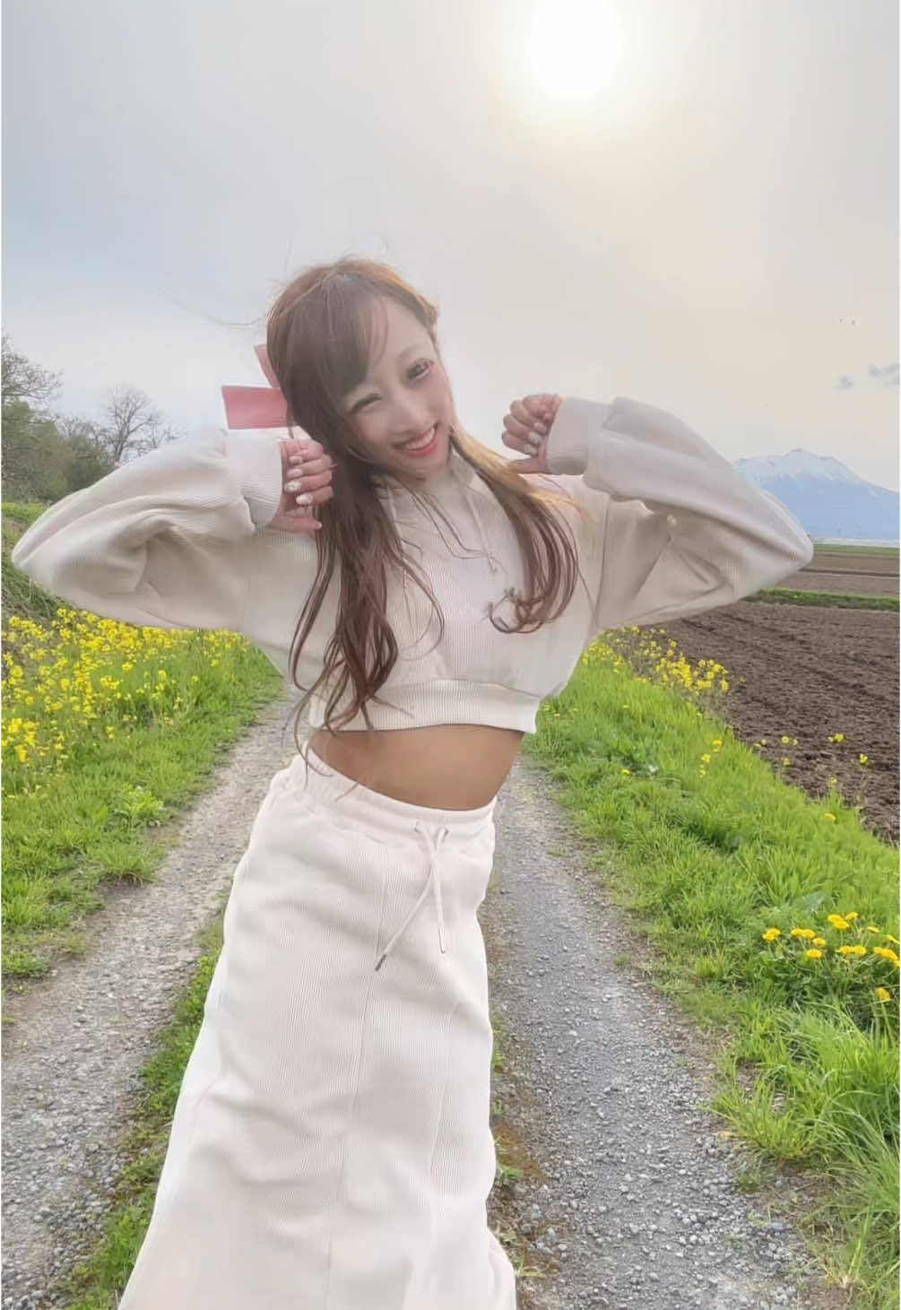 #青森 #田舎 #イコラブ 田んぼ×トラック×岩木山⛰