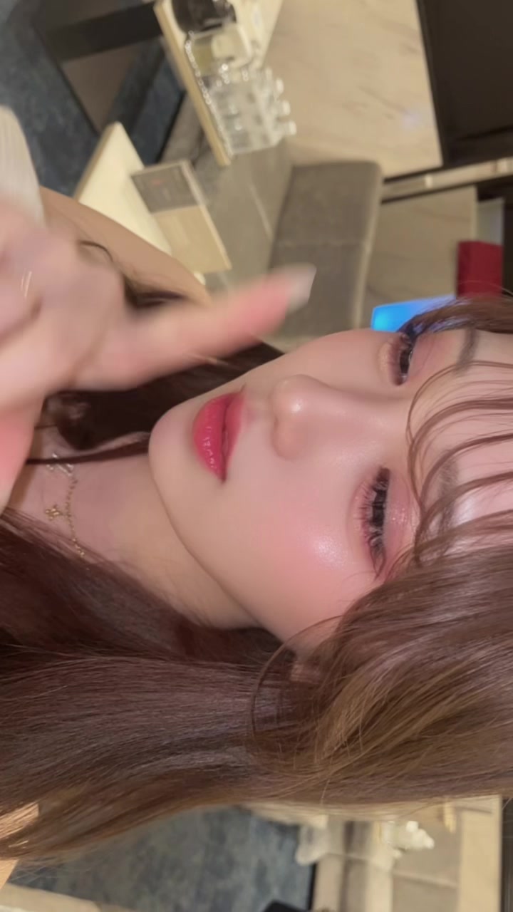 外カメフラッシュはハイライトが目立ちますなぁ〜#北新地 #ラピス #キャバクラ