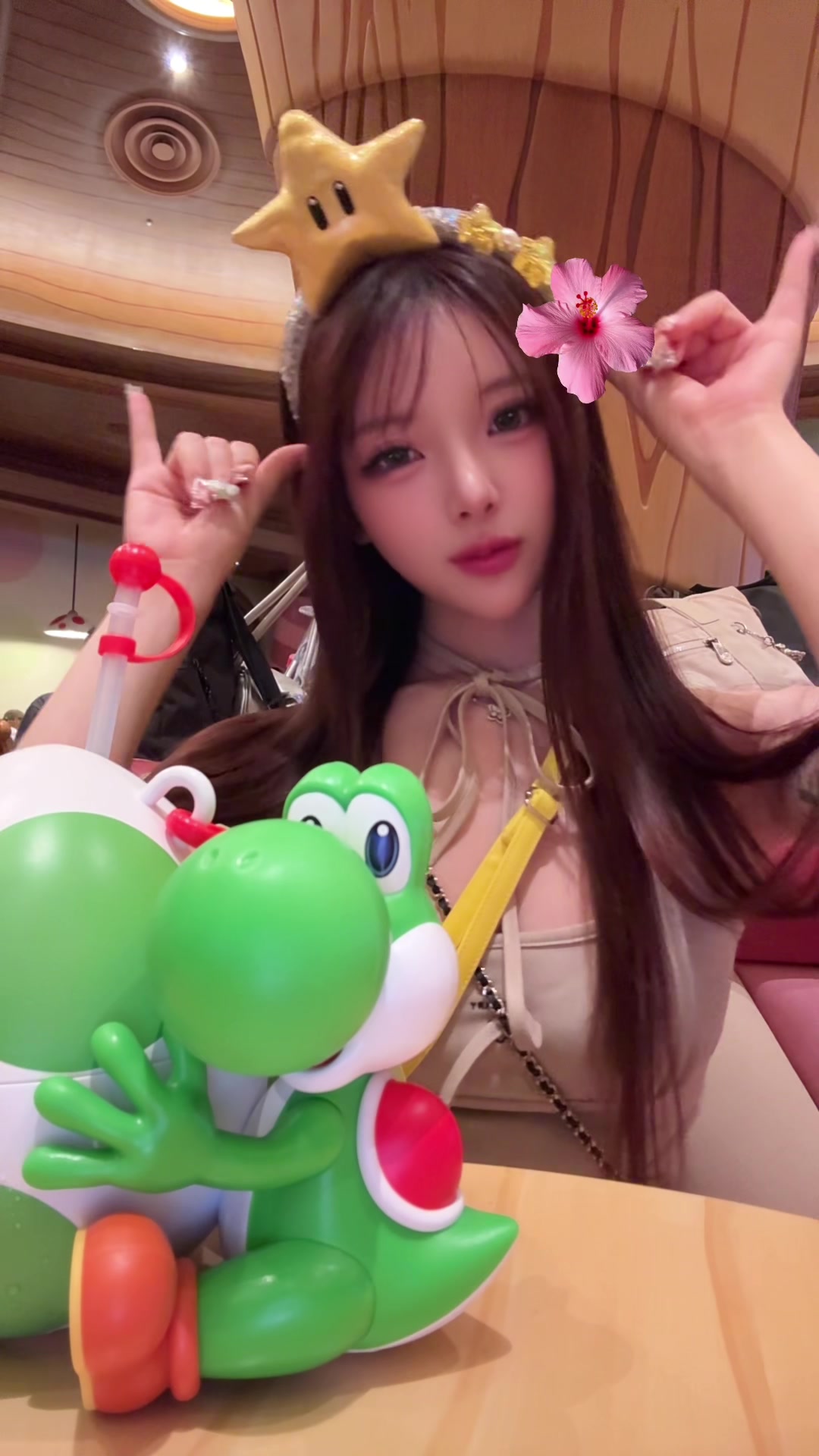 ユニバ暑すぎた💦スティッチみたい〜😎💕💕#キャバ嬢 #ラウンジ嬢 #andmary #今日のコーデ #ユニバ#ユニバコーデ #ニンテンドー #ユニバーサルスタジオジャパン #usj