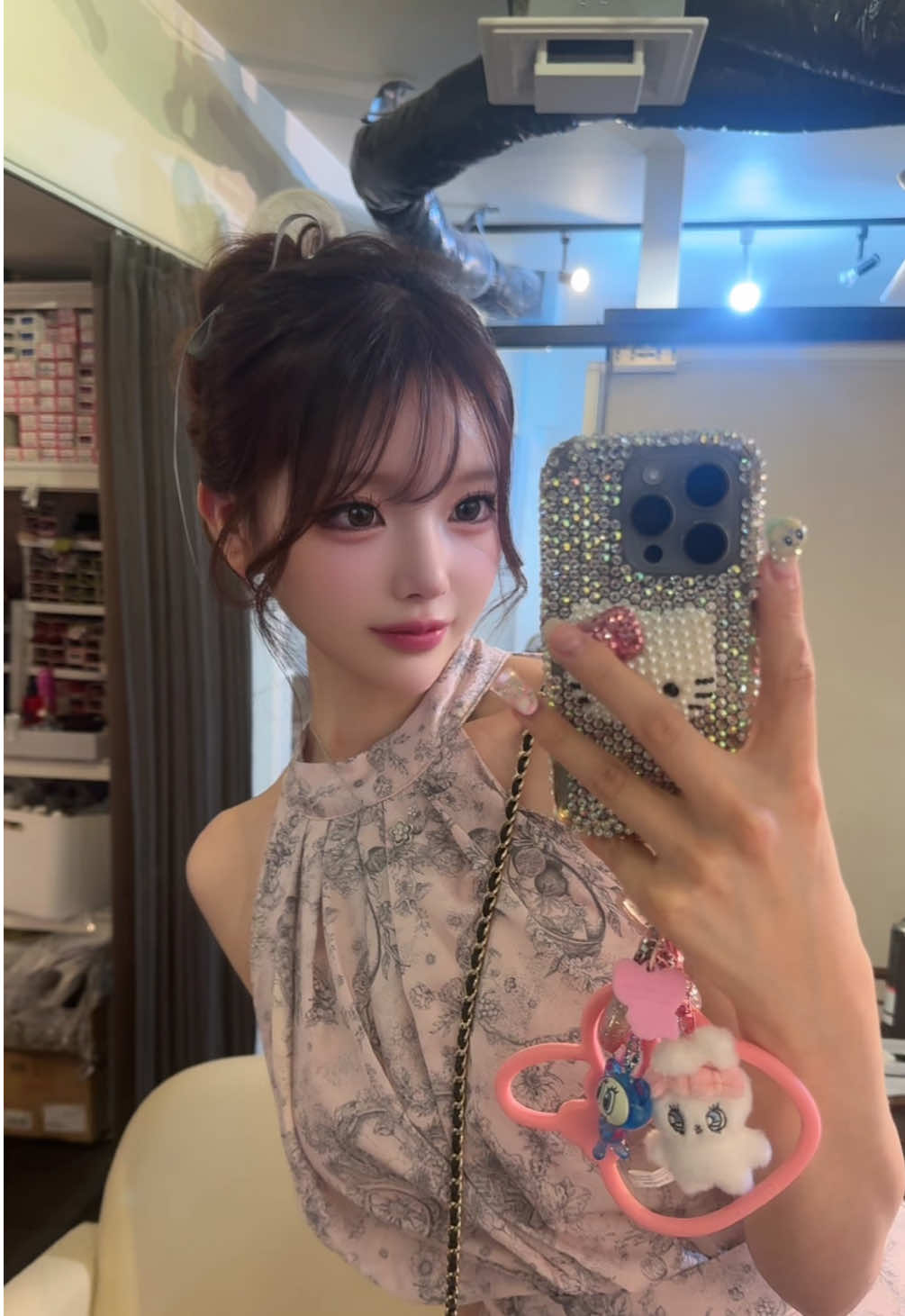 かわいいものから卒業できない🐈‍⬛#キャバ嬢 #ラウンジ嬢 #今日のコーデ #歌舞伎町 #fyp #ヘアメ