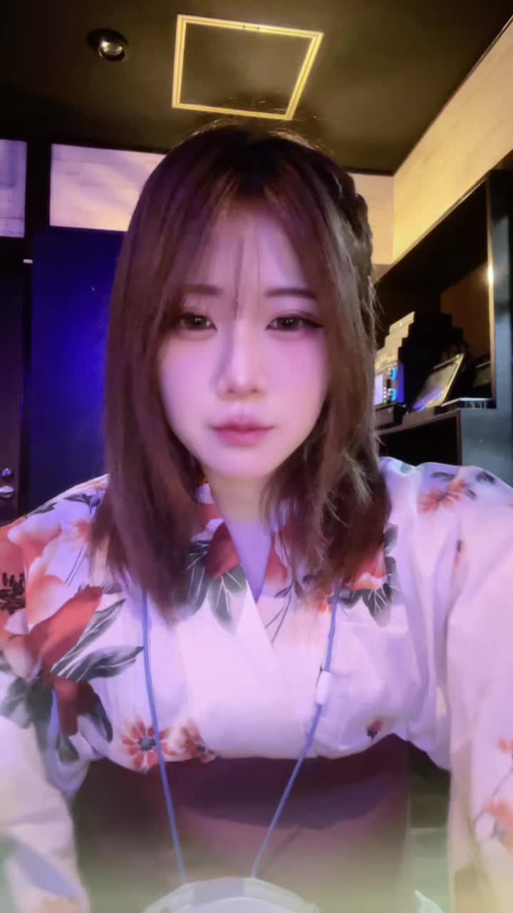 😅#新潟 #05 #ロイヤルワン #新潟駅前ガールズバー