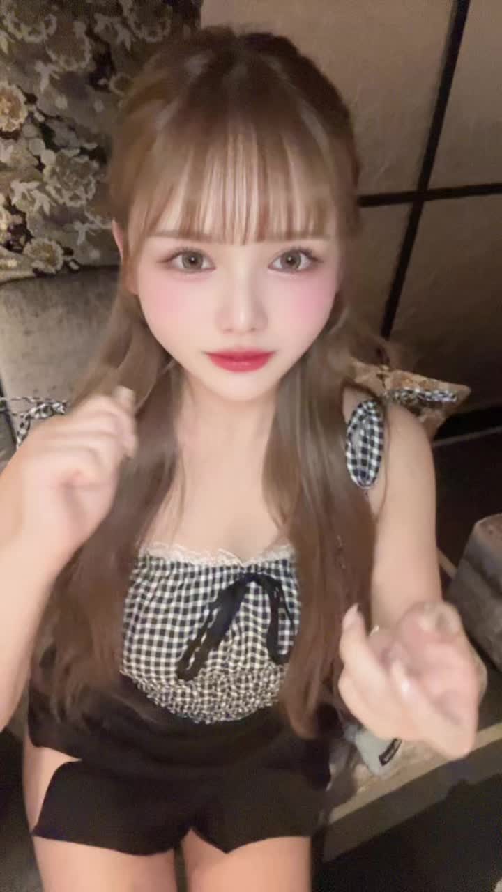 今日好きのもんひな告白のシーンで泣いたって言ったら28歳が高校生の恋愛で泣いてんの⁉️てバカにされました純粋な心🥺💧(@NANAMI🐱🫟 )←犯人 @美人茶屋六本木【公式】  #もんた界隈