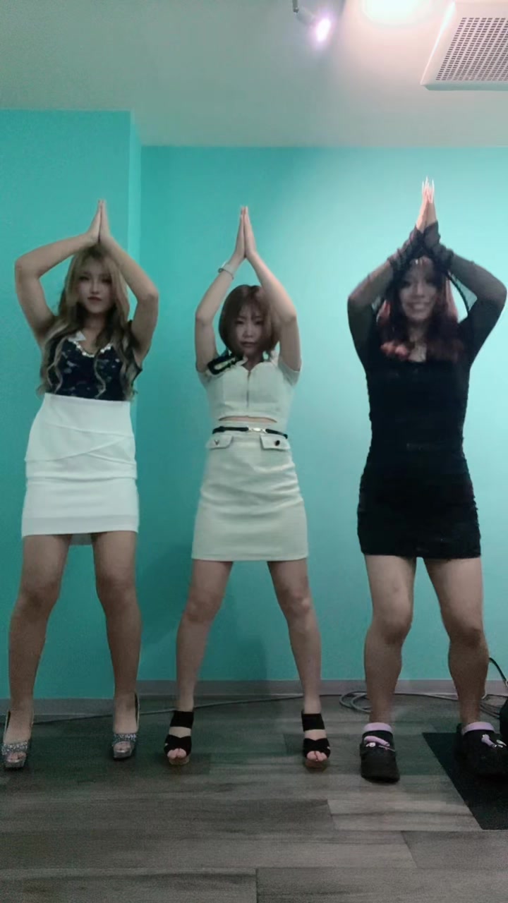 Concept BAR Revolution ホットニュース 192410