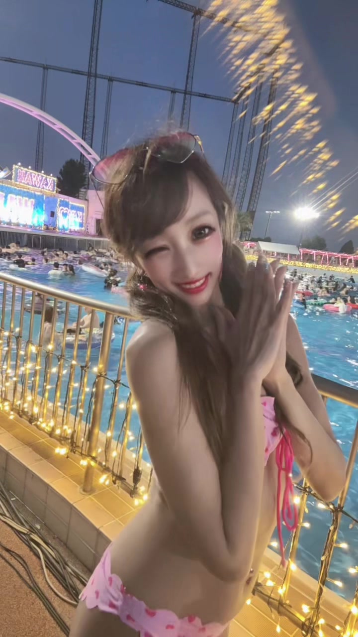 なんでも許しておねがいっ😽🩷#よみうりランド #プール #可愛くてごめん