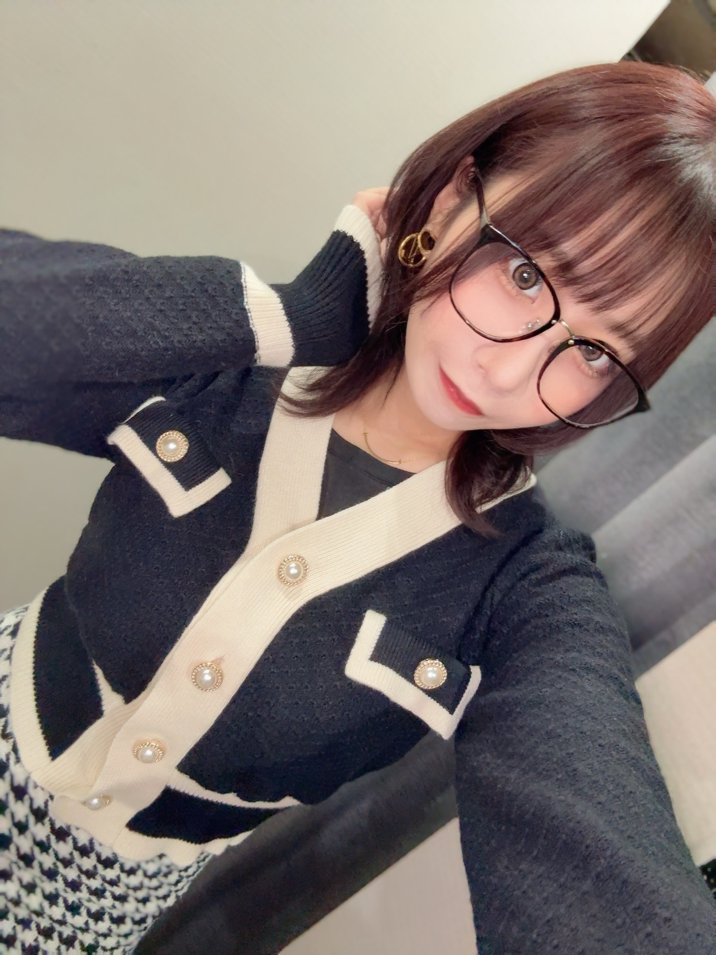 噛み切って噛みソメタ⊂( ᴖ ̫ᴖ )⊃♩
　
　

もうちょい髪切って

べっつりショートにするか悩むナア、、、
　

╭━━━━━━━━━━━━━━━━━━━━╮

　北海道ススキノで働いてます🌟

　OVER LOUNGE CLUB
　（オーバーラウンジクラブ）
　📍中央区南６条西４丁目 第21桂和ビル 5F
　
　インスタ指名嬉しいです₍^> ̫ <^₎
　会いたいと思ってくれたらDMください🌟

╰━━━━━━━━━━━━━━━━━━━━╯
#ニュークラ #キャバクラ #ガールズバー  #コン