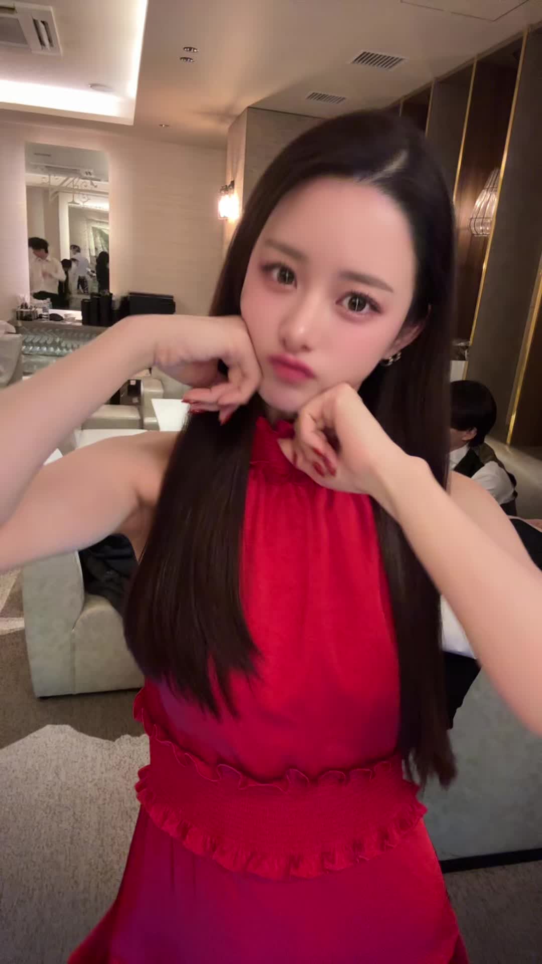 #クラブニルスるな #キャバ嬢 #北新地キャバ嬢 #踊り #エースグループ  踊りは少し子供地味てます。🙇‍♂️