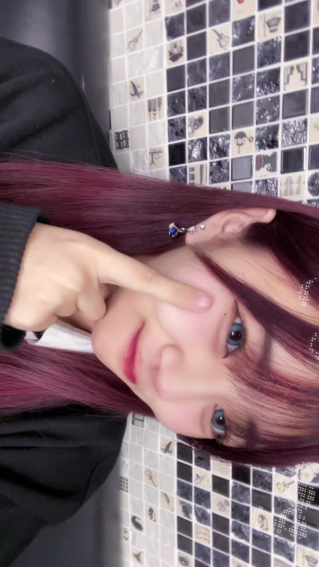 3年B組 ホットニュース 214252