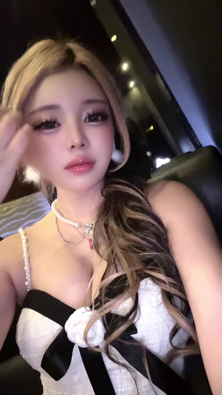 華月　美琥