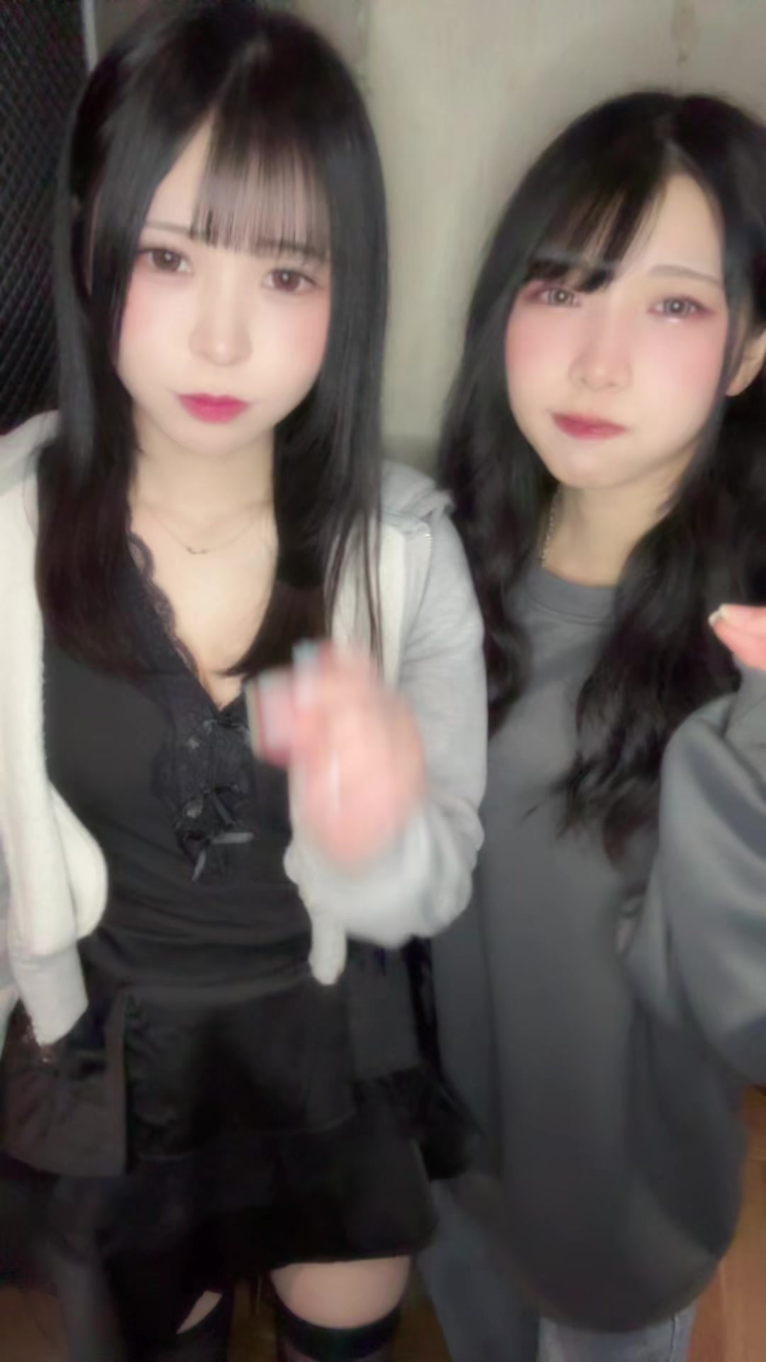 girls&matching bar parler. ホットニュース 223750