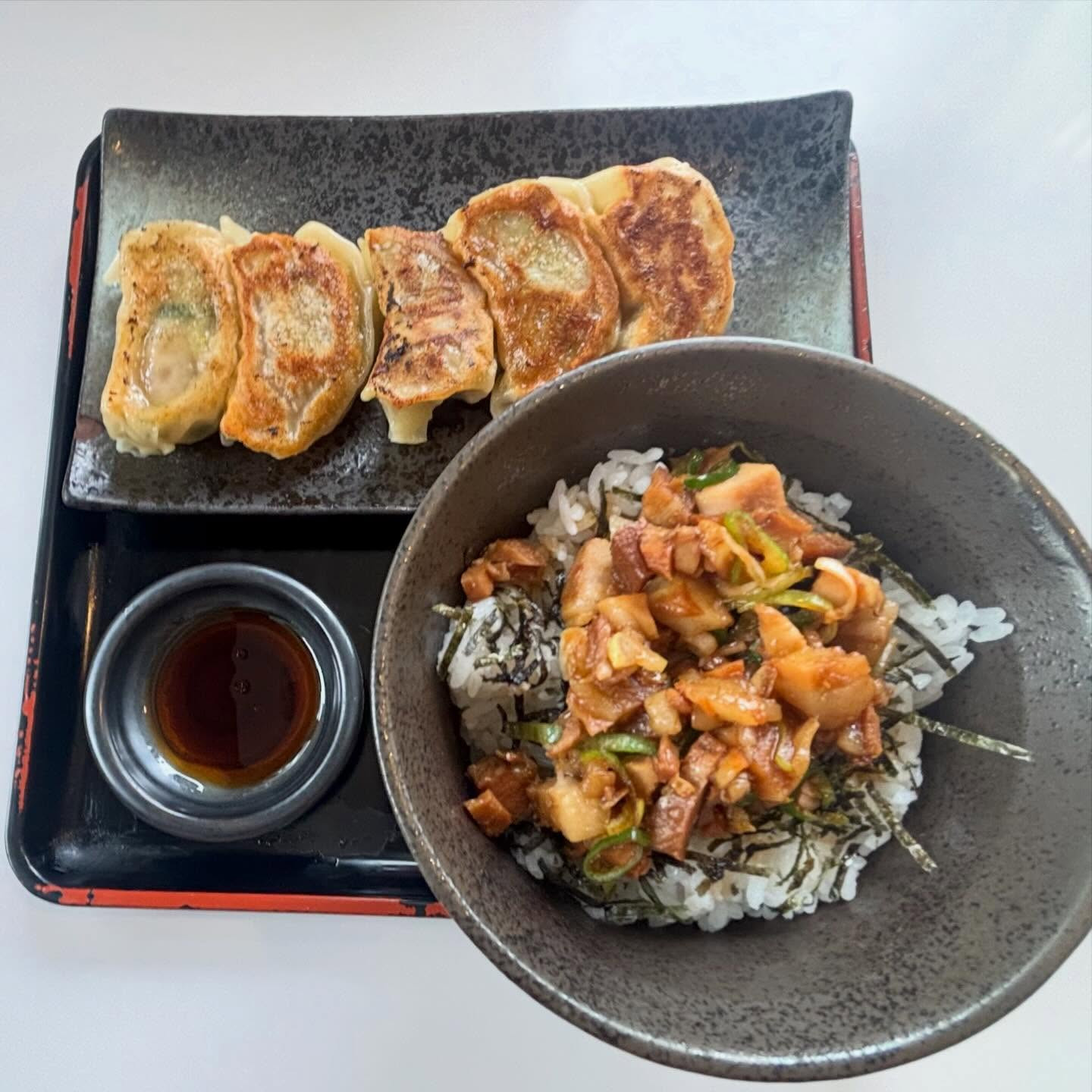 🥟🍚🥟

最近はラーメン屋さんでラーメン食べてないなあ🙄
