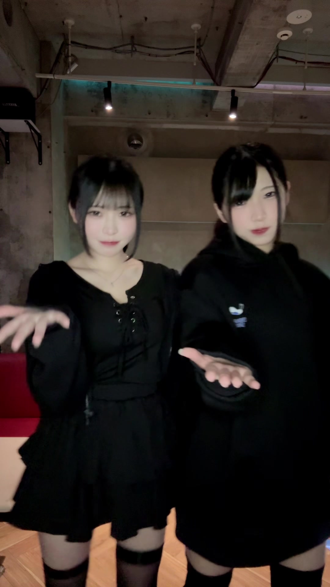 girls&matching bar parler. ホットニュース 233769