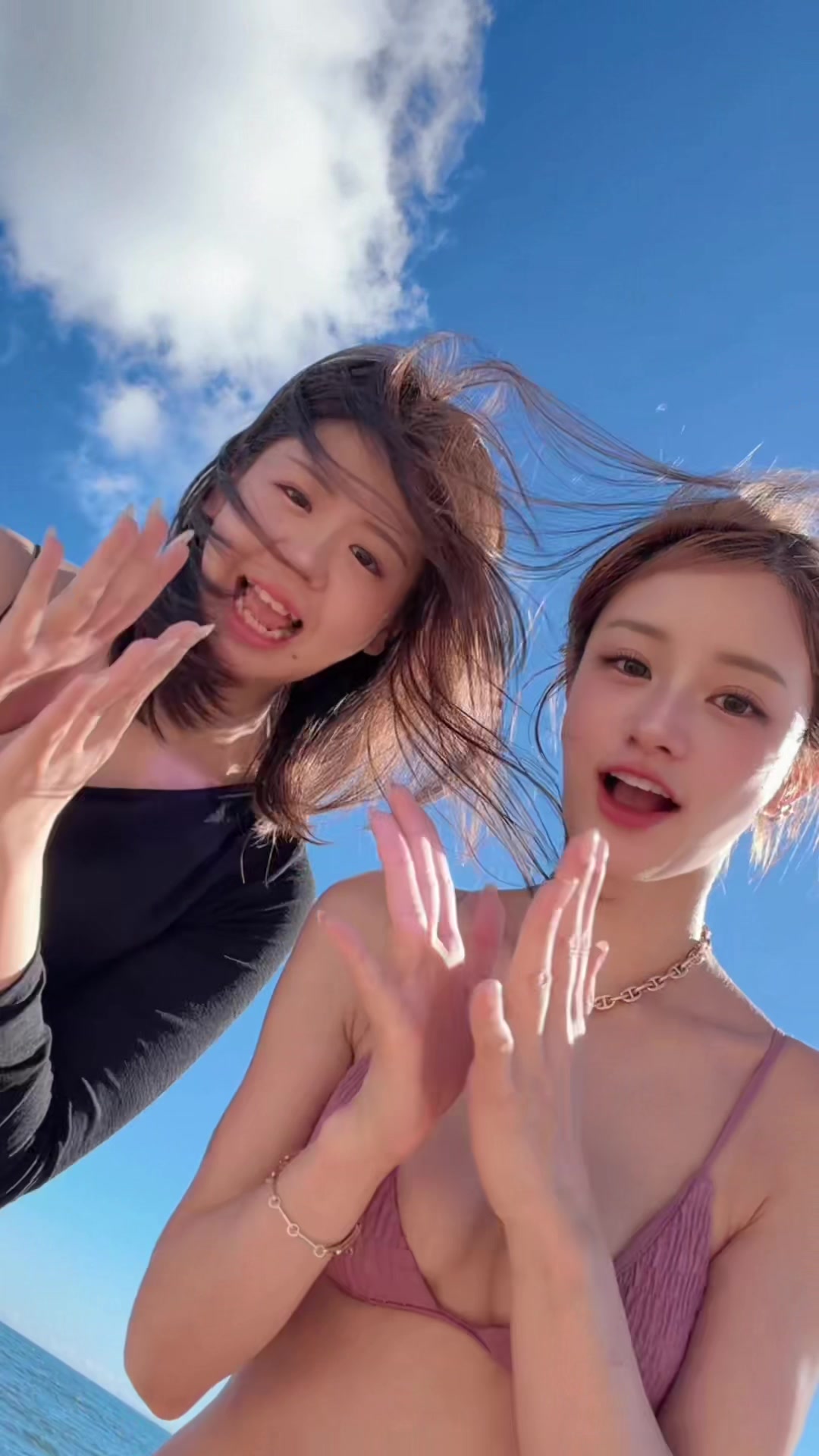 #クラブニルスるな #tiktok #hawaii #ワイキキ #旅行  傷だらけなのは、、転けたり、引っかかったり、、笑