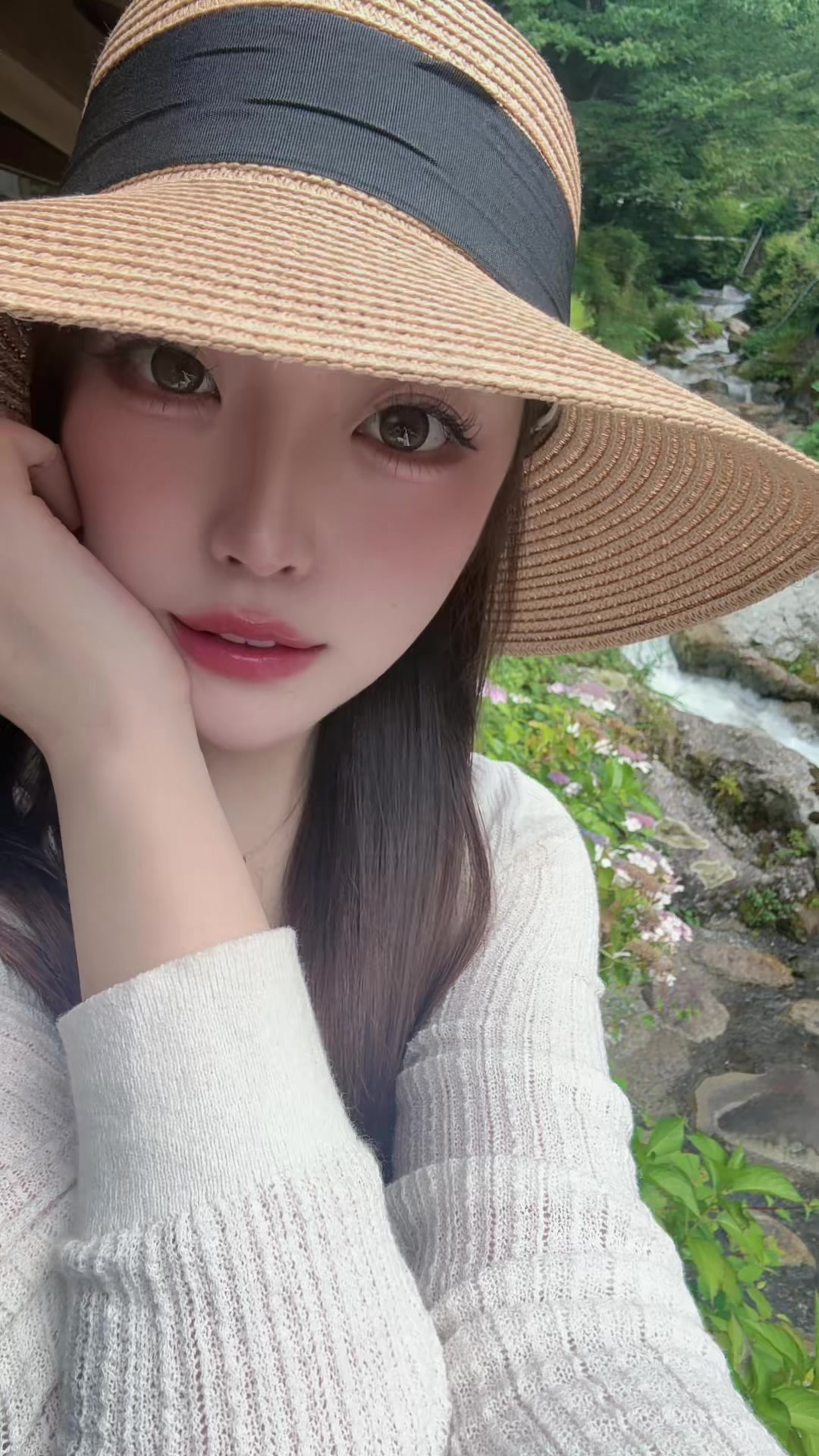 八尺さまみたいな服装できまずかった