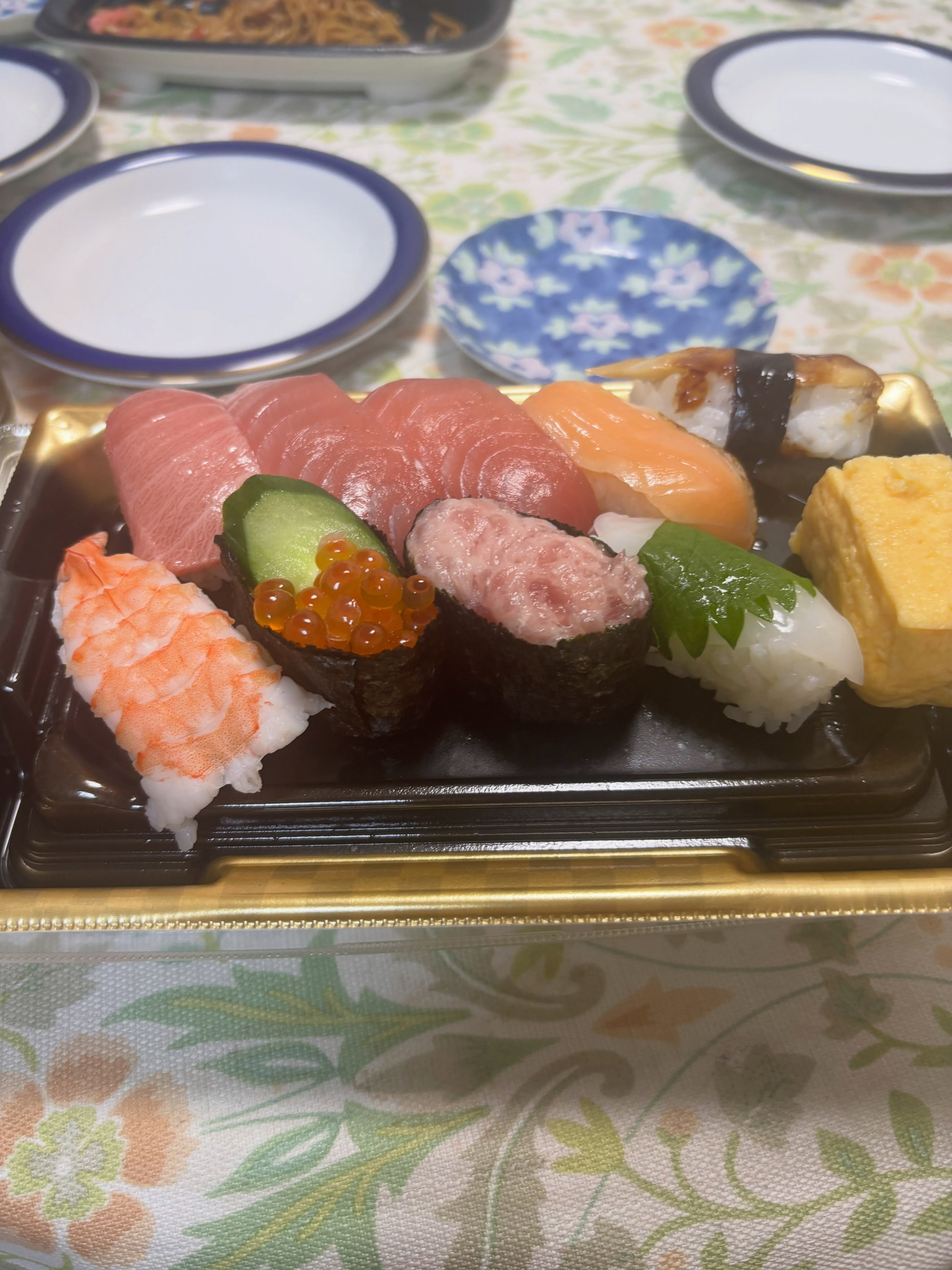 QUEEN ホットニュース 255935