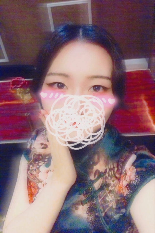 お腹痛いからホッカイロ貼ってる