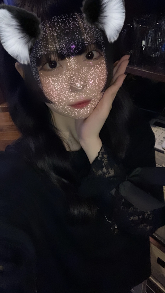 髪を切ろうか迷うんだ🪄︎︎◝✩