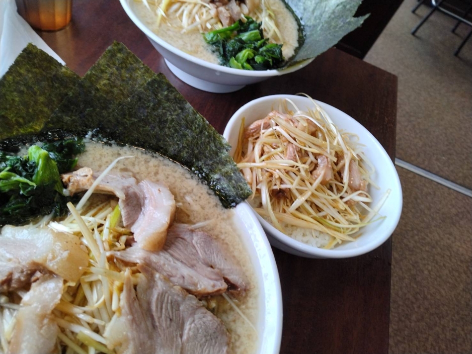 お父さんと😚🍜